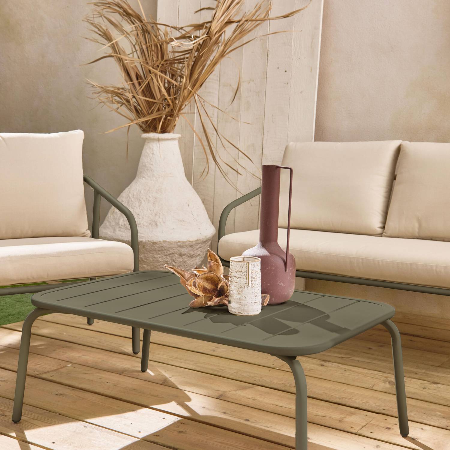 Gartenmöbelset aus Metall 4 Plätze, salbeigrün mit beigefarbenen Kissen, 1 Sofa, 2 Sessel und 1 Tisch - Messina Photo2