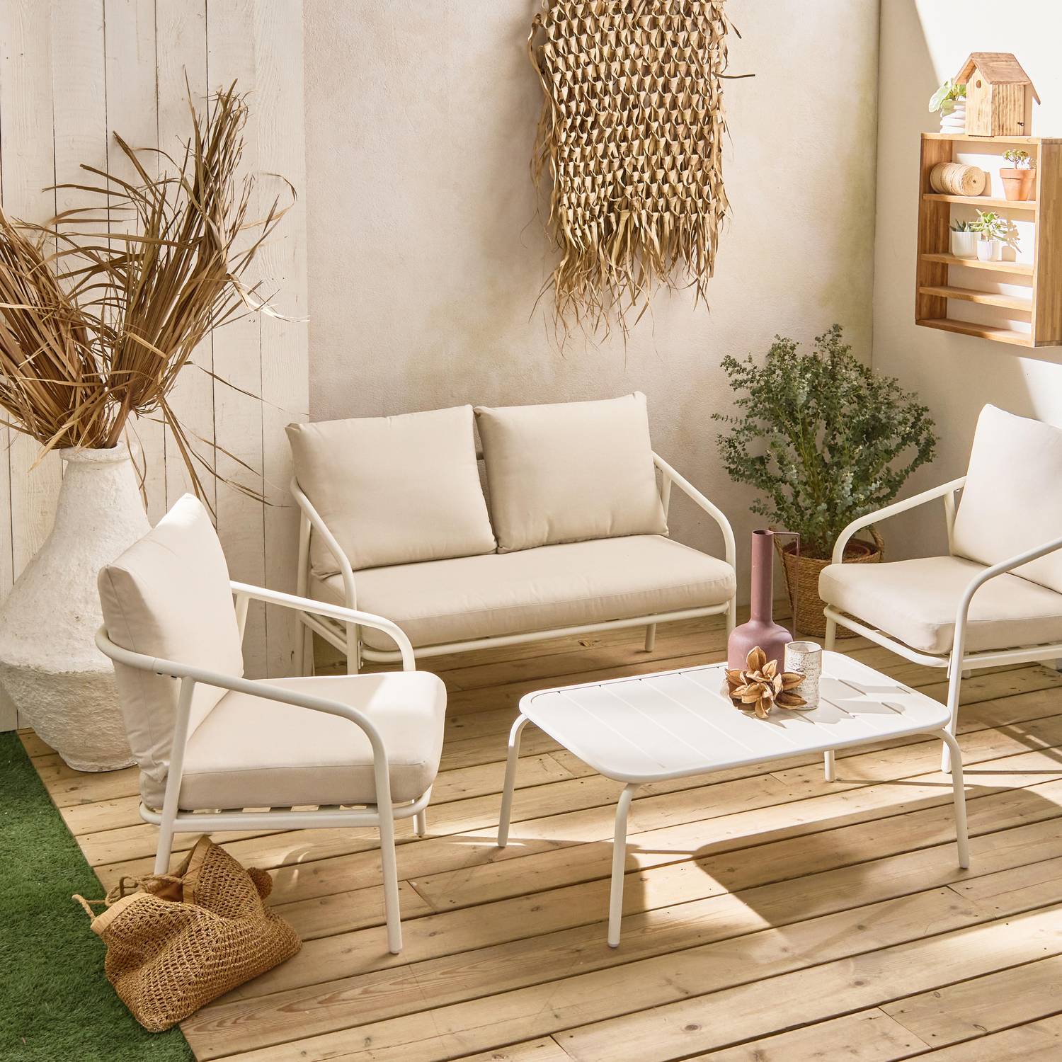 Gartenmöbelset aus Metall 4 Plätze, weiß mit beigefarbenen Kissen, 1 Sofa, 2 Sessel und 1 Tisch - Messina Photo1