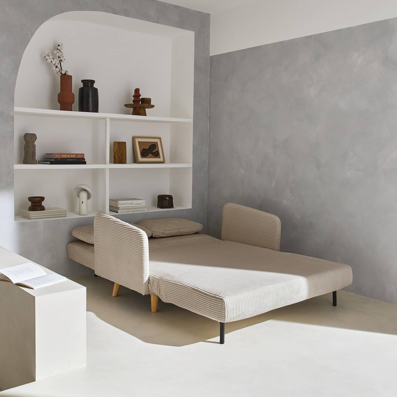 Skandinavisches 2-Sitzer-Sofa mit graubeigem Cordbezug, Holzfüßen und verstellbarer Rückenlehne - Panam Photo2