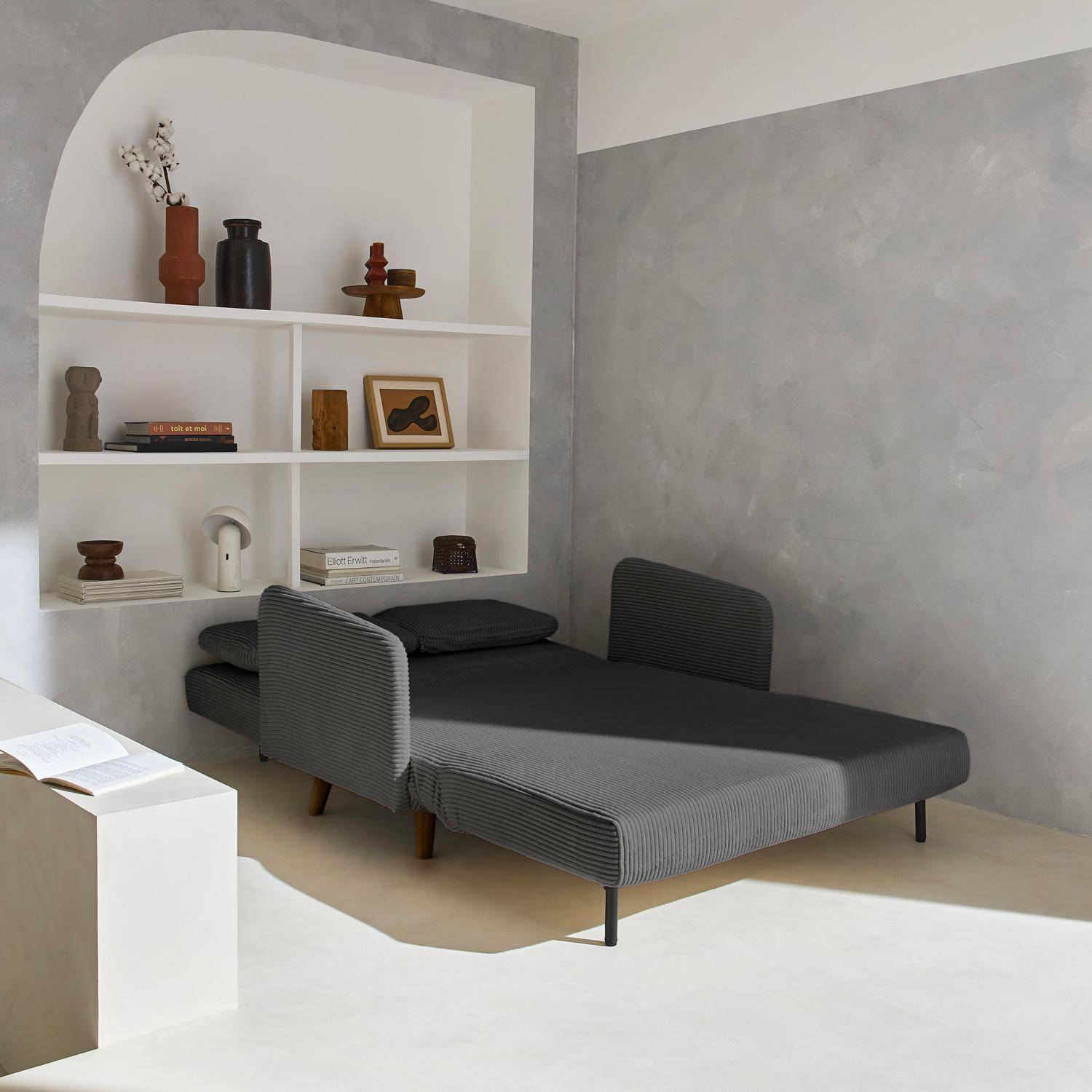 Canapé convertible en velours côtelé - Panam - 2 places scandinave, pieds bois foncé, gris foncé, banquette, dossier inclinable Photo2