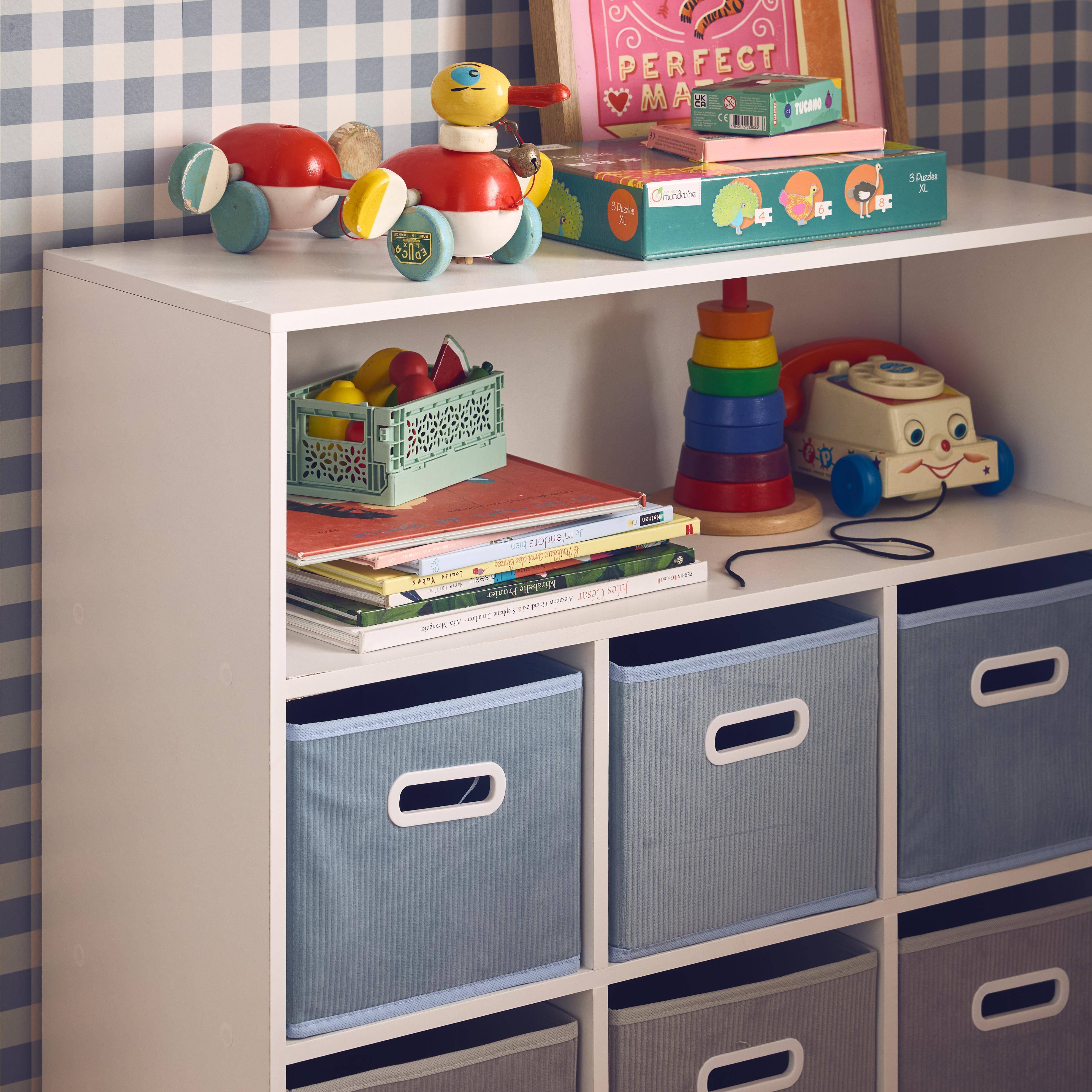 Meuble de rangement pour enfant avec 7 compartiments et 3 paniers bleus et 3 paniers gris en velours  Photo2