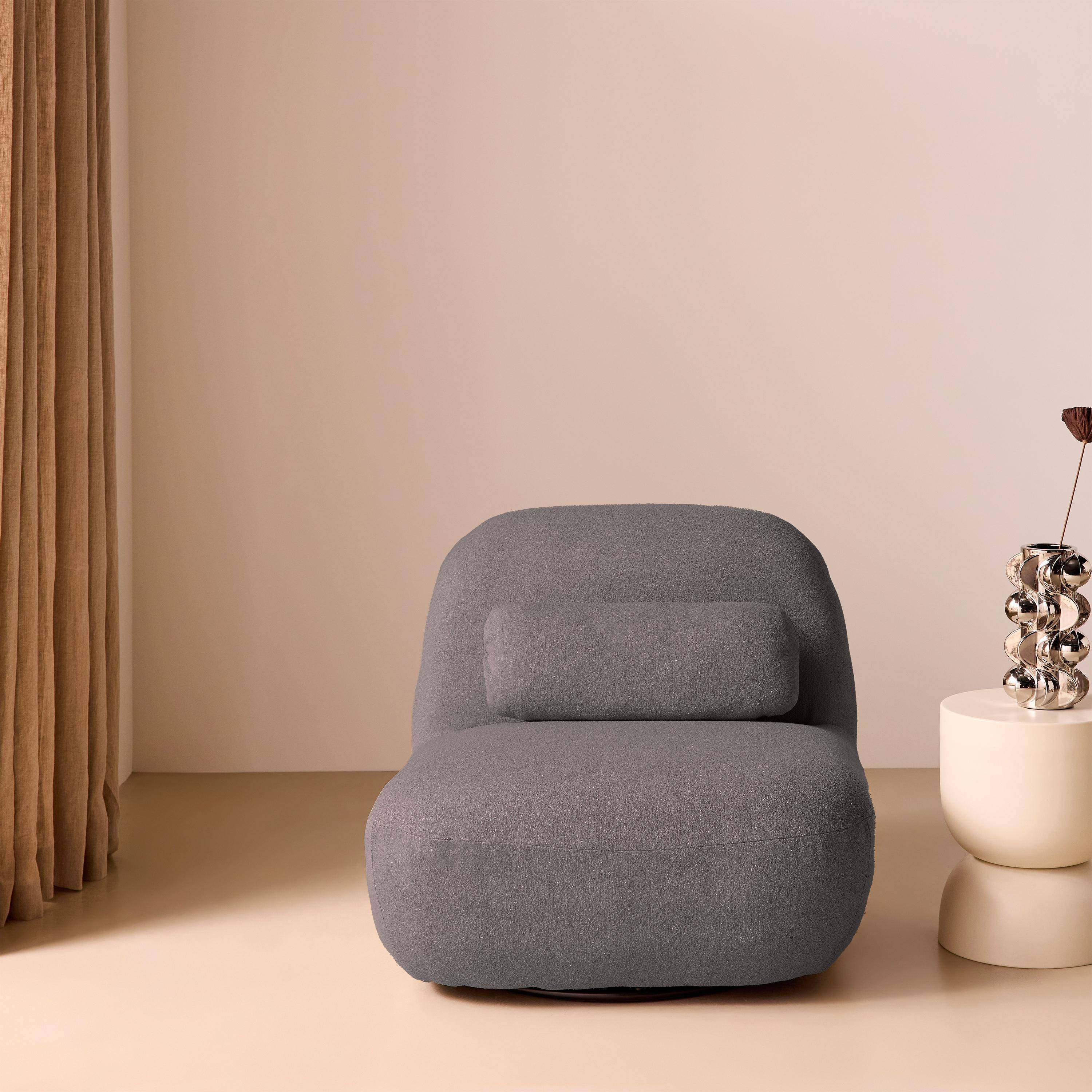 Fauteuil pivotant 360° en bouclette texturée gris souris, piètement en métal noir mat - SPINO Photo1