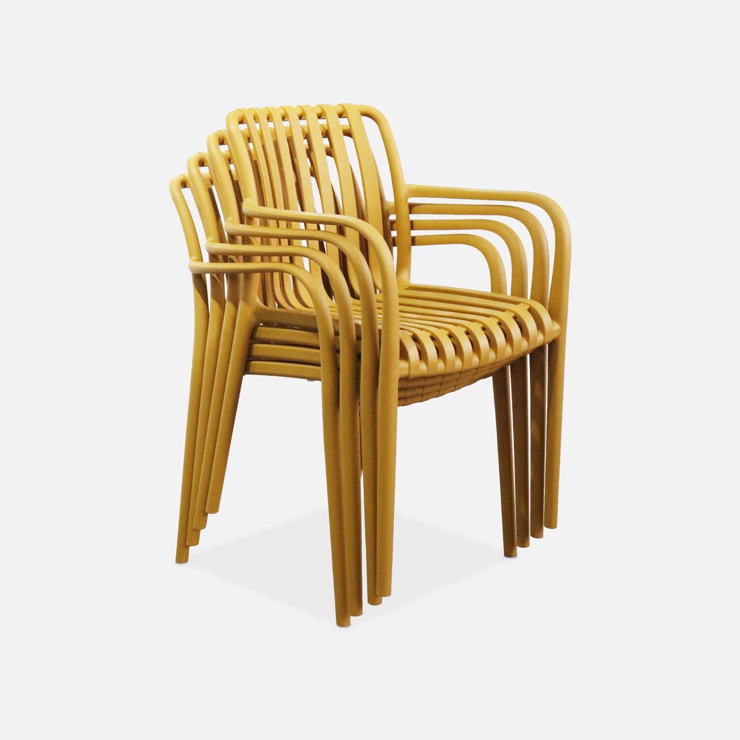 Lot de 4 fauteuils de jardin en plastique moutarde, empilables, design linéaire  Photo5