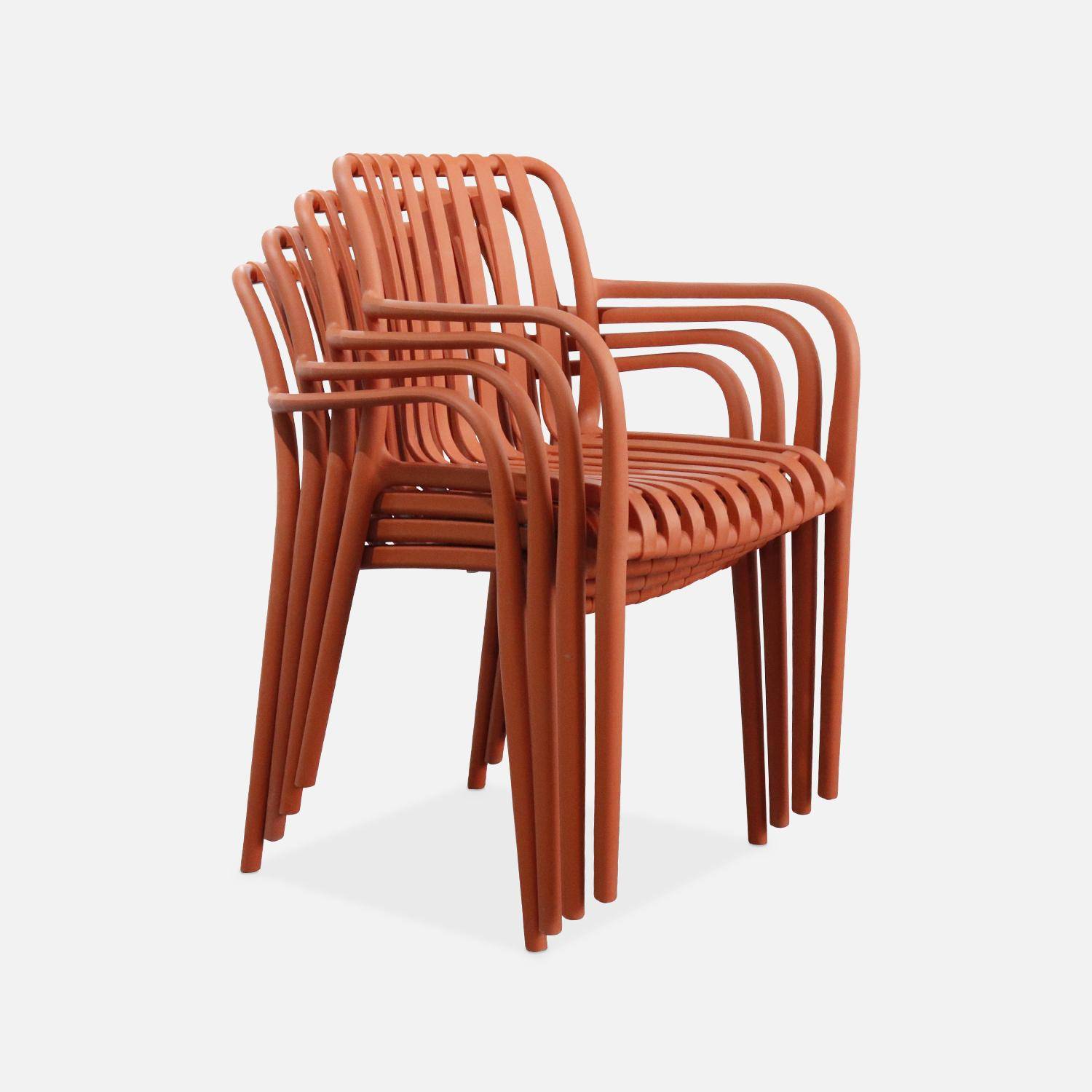 Lot de 4 fauteuils de jardin en plastique terracotta, empilables, design linéaire ,sweeek,Photo3