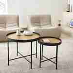 Set de 2 tables gigognes rondes pratiques en MDF effet bois de chêne avec pieds noirs Photo1