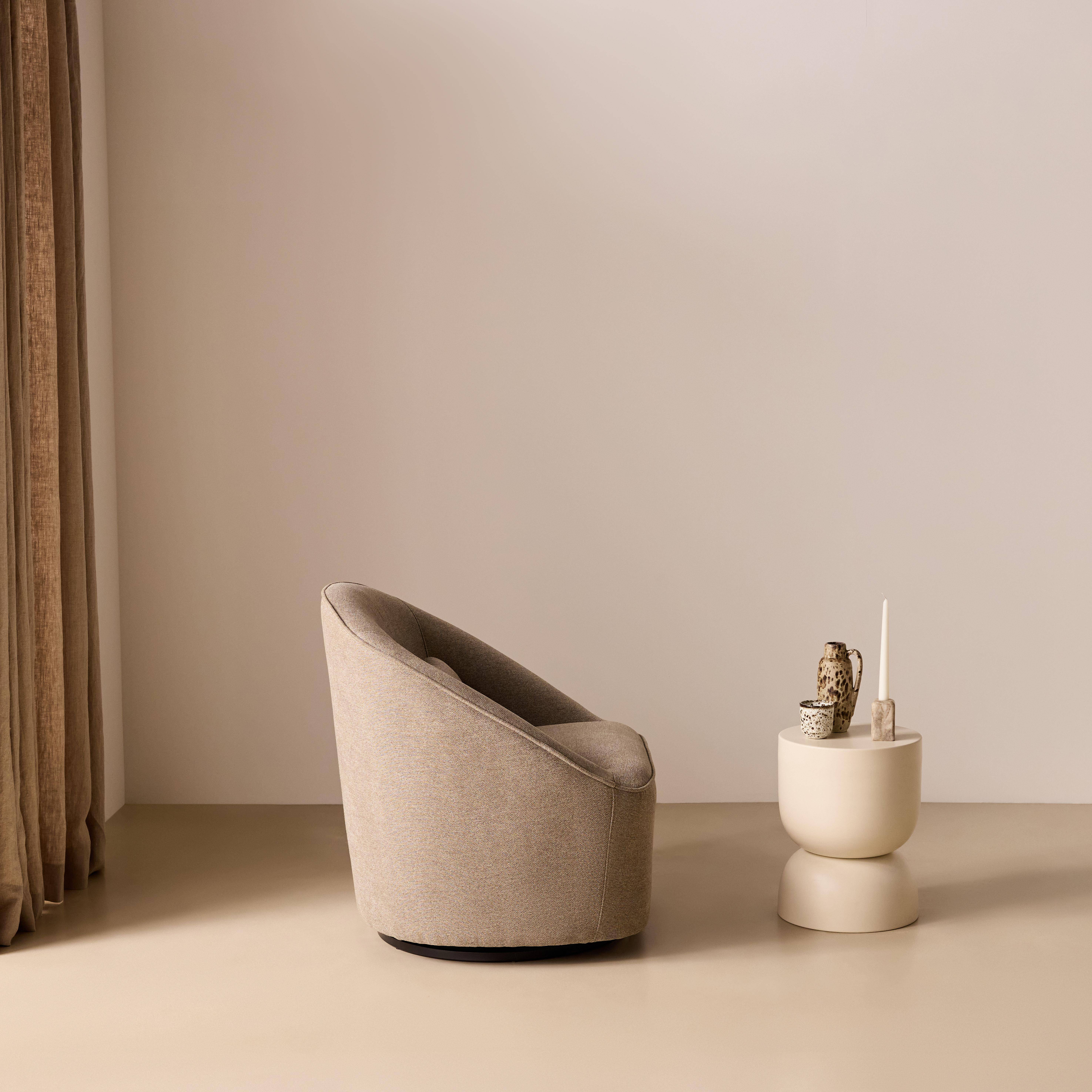 360° draaibare fauteuil, Lana, in taupe stof, met kussen B 80 x D 73 x H 77cm Photo2