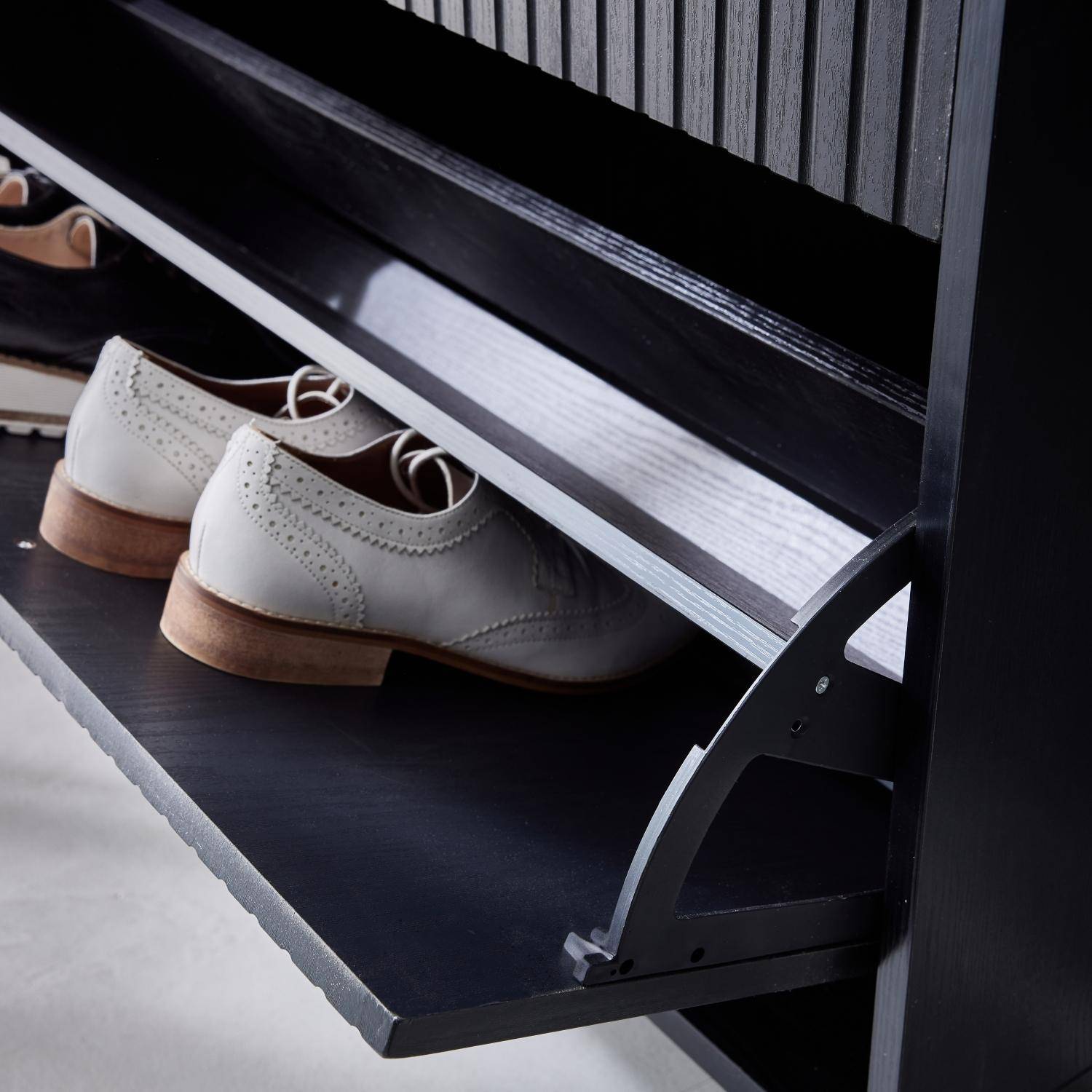 Zapatero de madera con 3 cajones estilo acanalado Negro - 25x75x131 cm Photo4