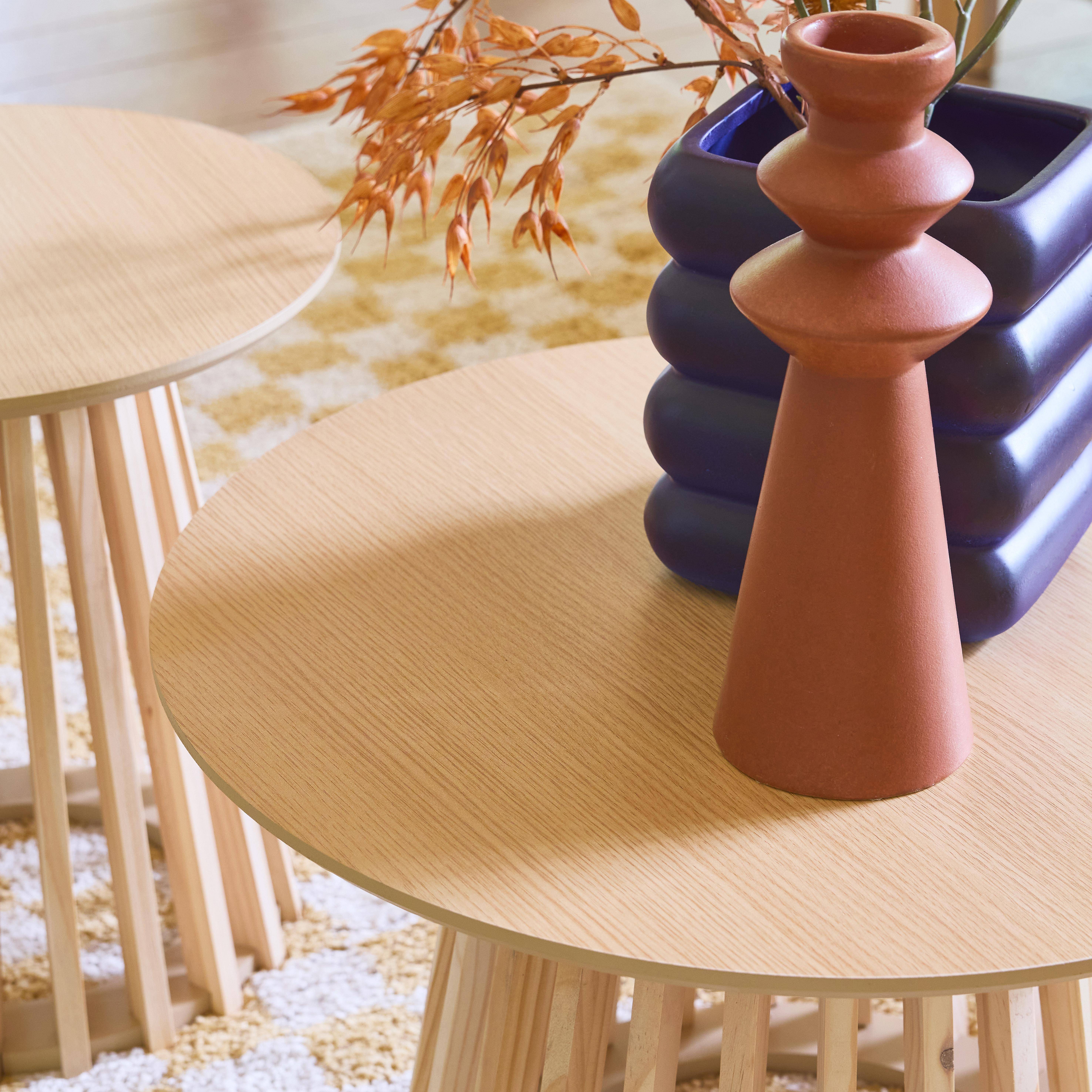 Set de 2 tables basses rondes plateau effet bois chêne et pieds en bois de sapin, Ø40cm et Ø60cm Photo2