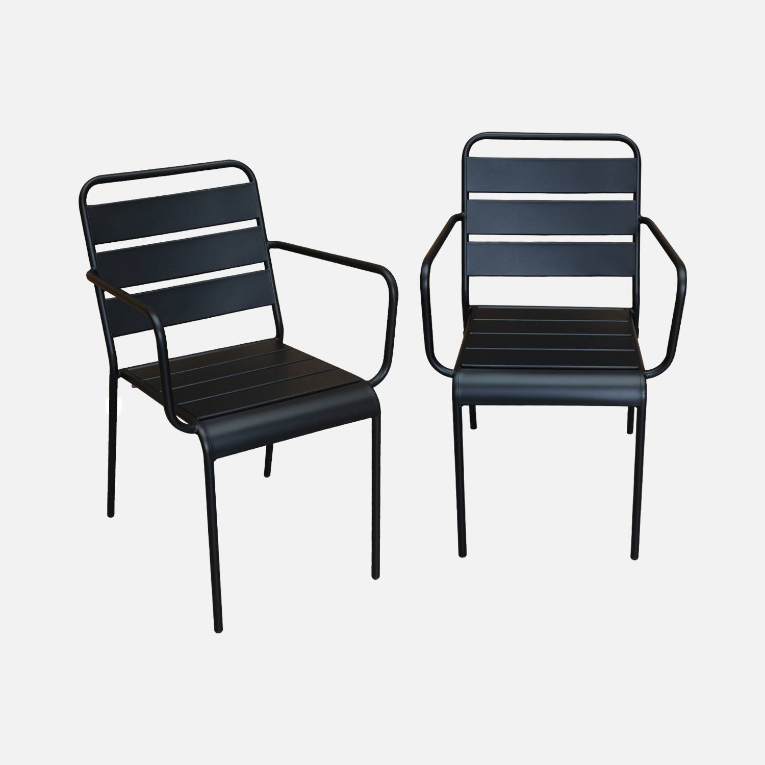 2er Set stapelbare Sessel aus Metall in schwarz l sweeek
