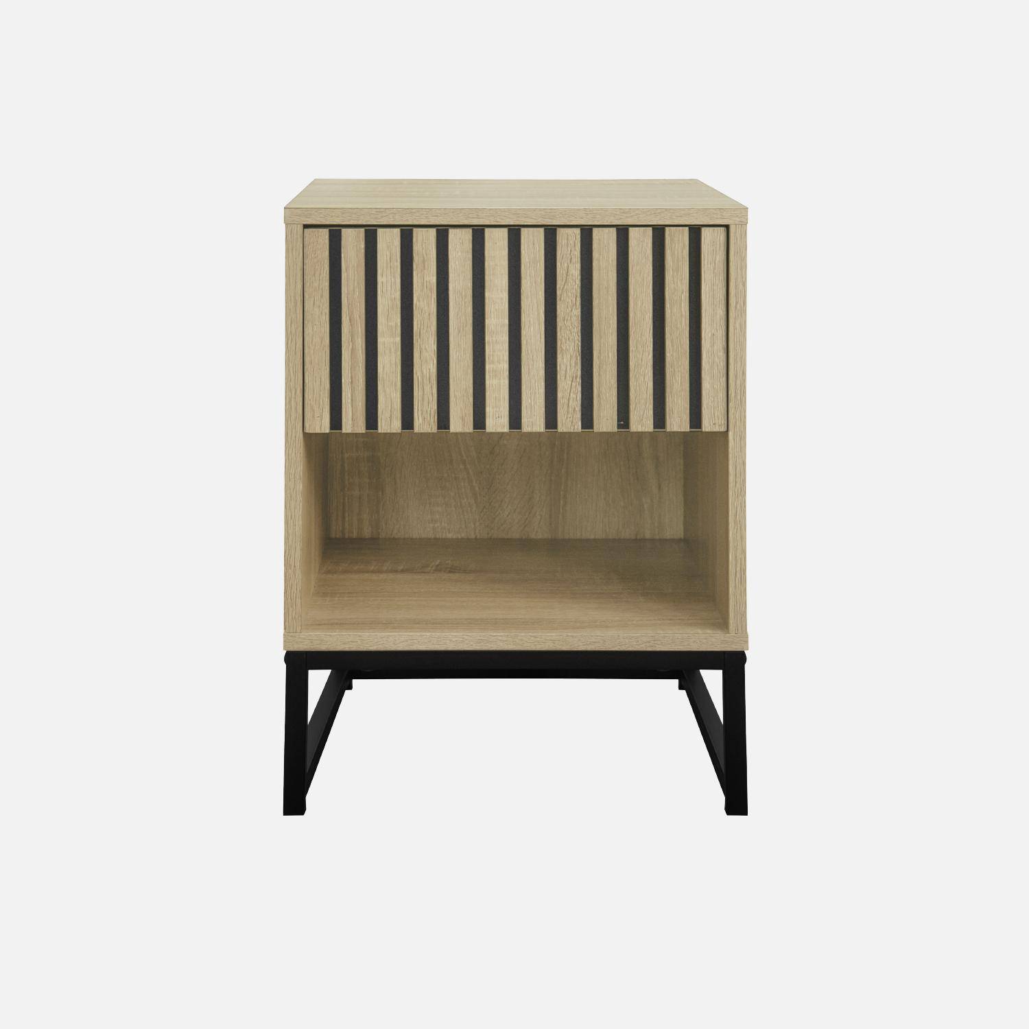 Table de chevet style contemporain avec 1 tiroir effet bois rainuré (système d'ouverture par pression) et 1 niche, piètement en métal noir,sweeek,Photo7