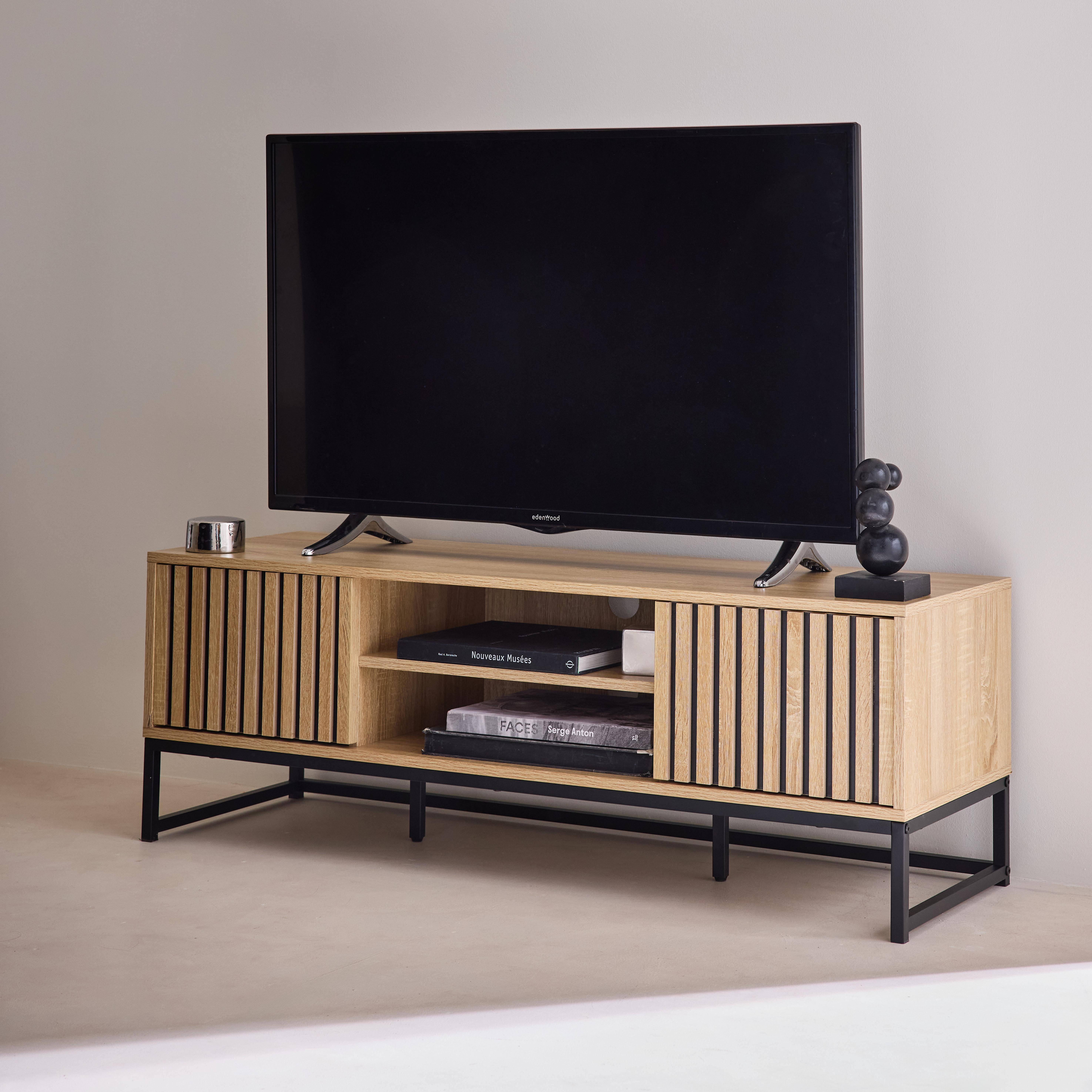 Mueble de TV con decoración de madera estriada y base de metal negro, sistema de apertura a presión,sweeek,Photo2