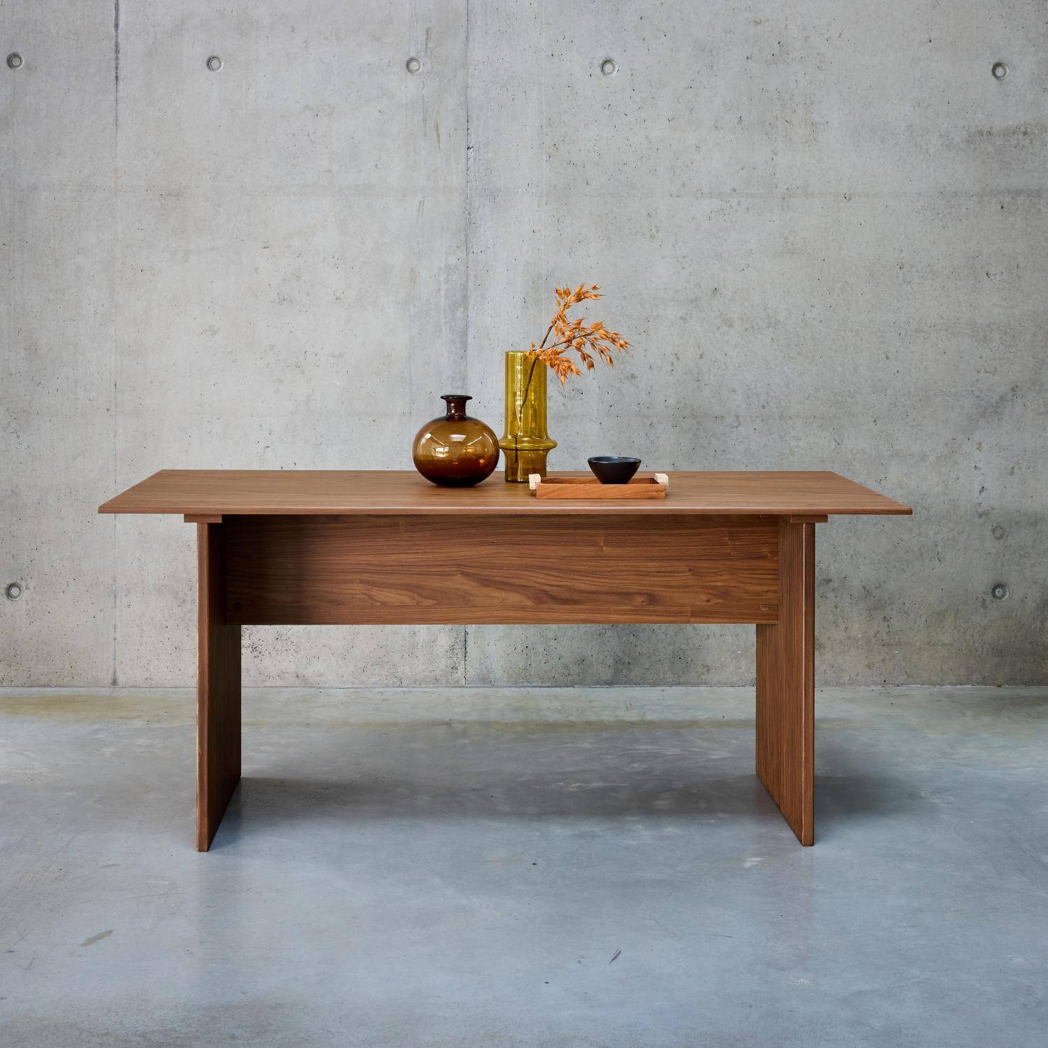 Rechteckiger Esstisch mit geriffelter Holzoptik  4-6 Sitzplätze, 170 cm, nussbaumfarben - Faro Photo1