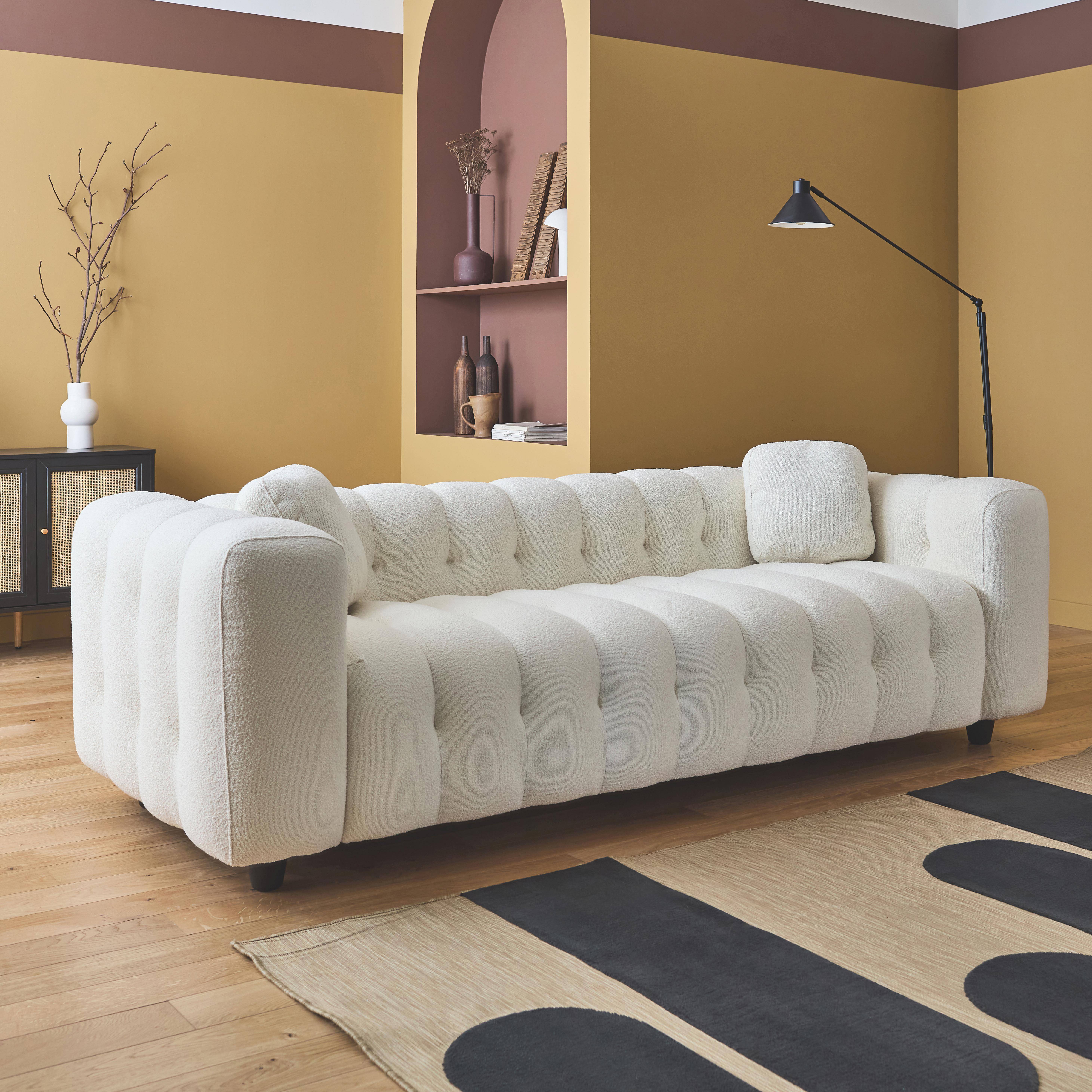 3-Sitzer-Sofa mit strukturiertem und kapitoniertem Bouclé-Bezug, cremefarben, Gestell aus Eukalyptusholz und Sperrholz - Leon,sweeek,Photo2