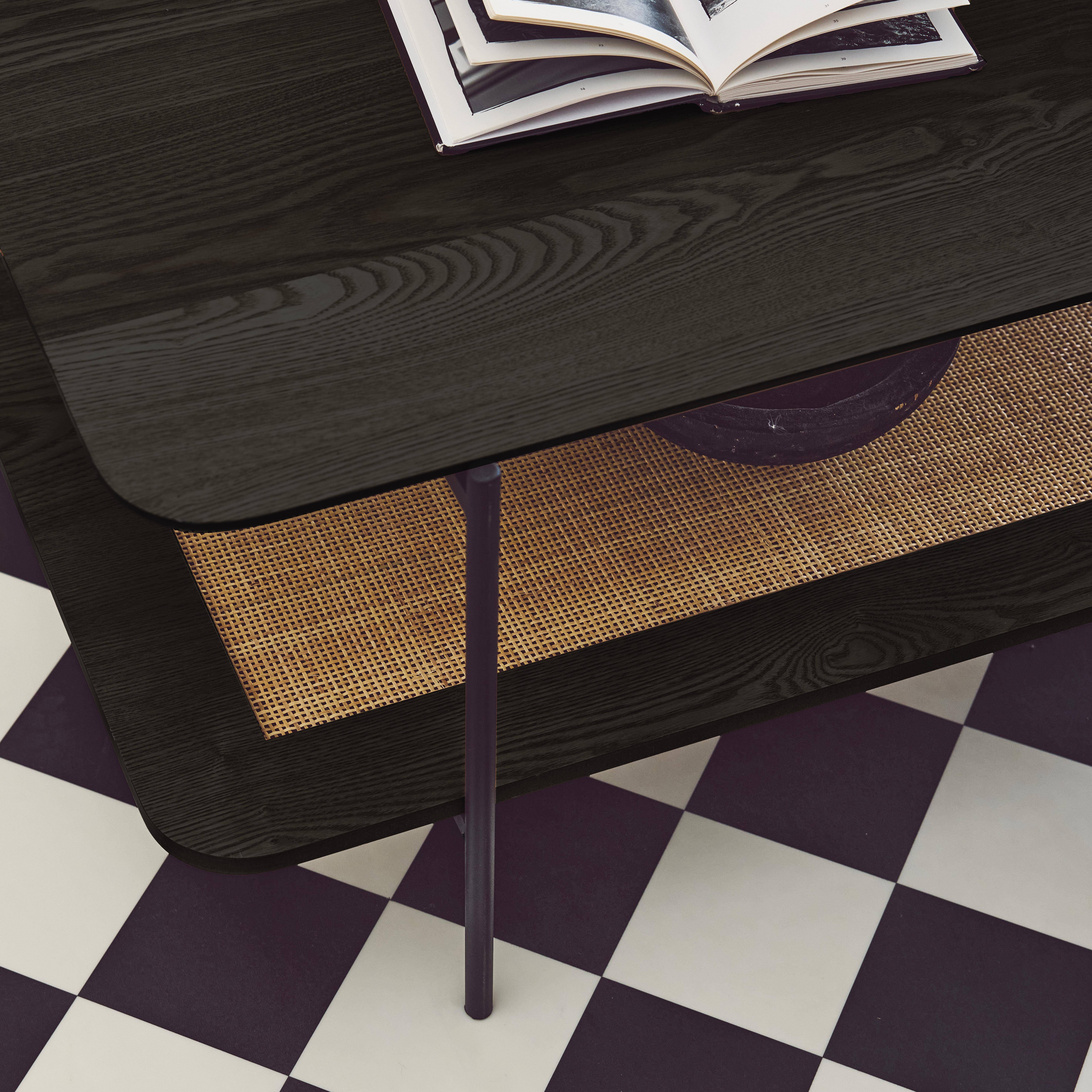 Table basse vintage 110 cm coloris noir, double plateaux effet bois et cannage, piètement et structure en métal noir,sweeek,Photo2