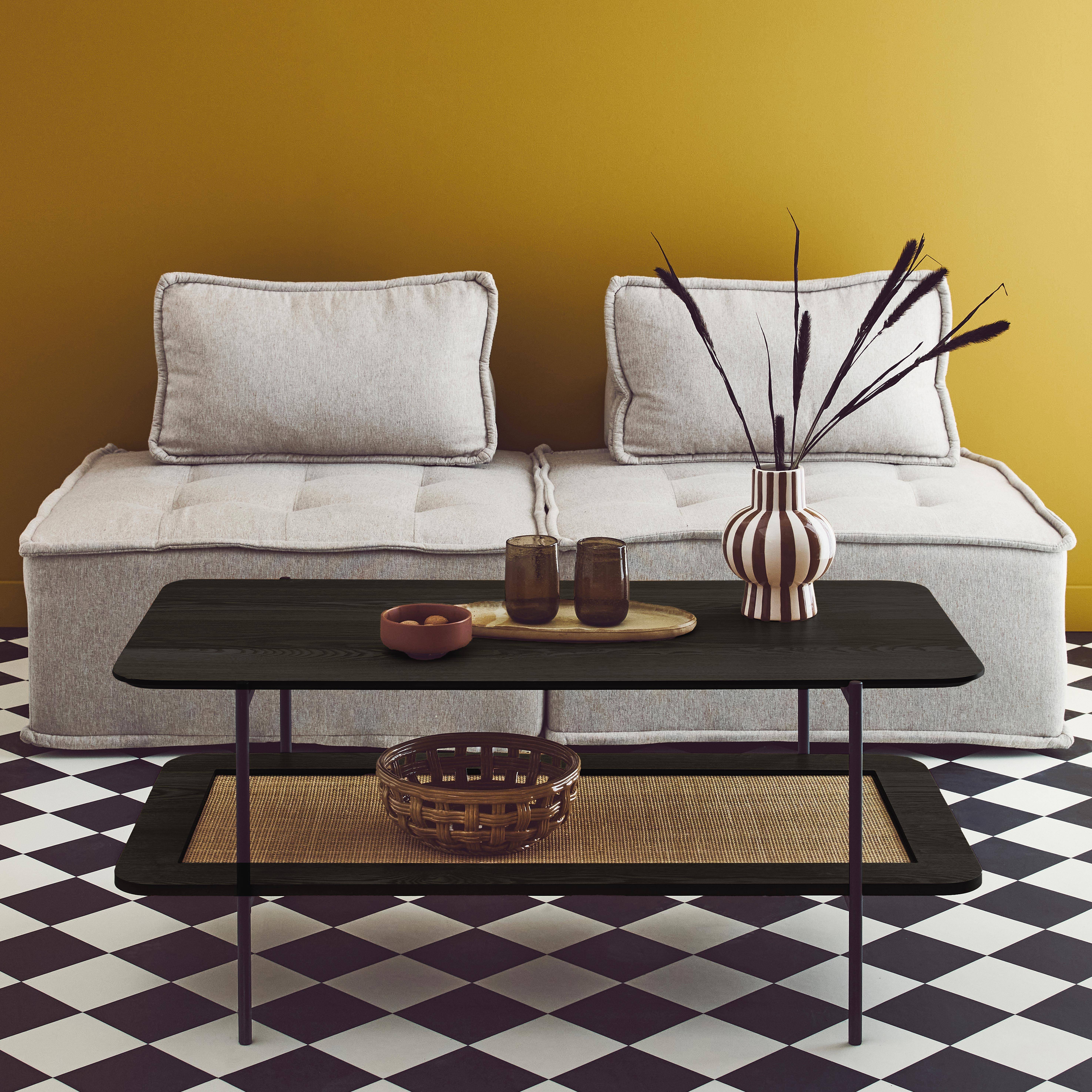 Table basse vintage 110 cm coloris noir, double plateaux effet bois et cannage, piètement et structure en métal noir Photo1