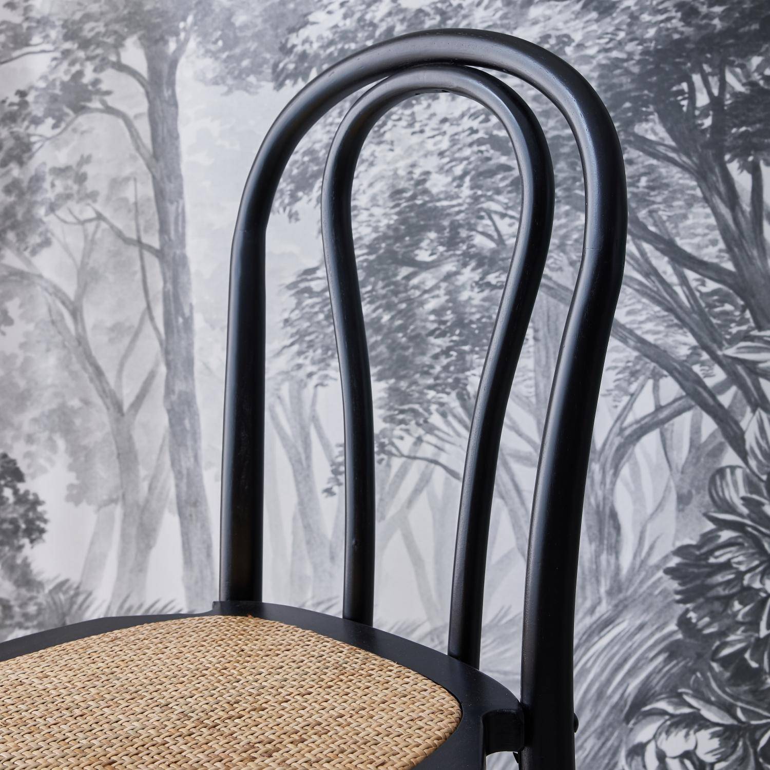 2er Set Vintage-Holzstühle mit Rattansitz und abgerundeter Rückenlehne in Schwarz -Bastille,sweeek,Photo3