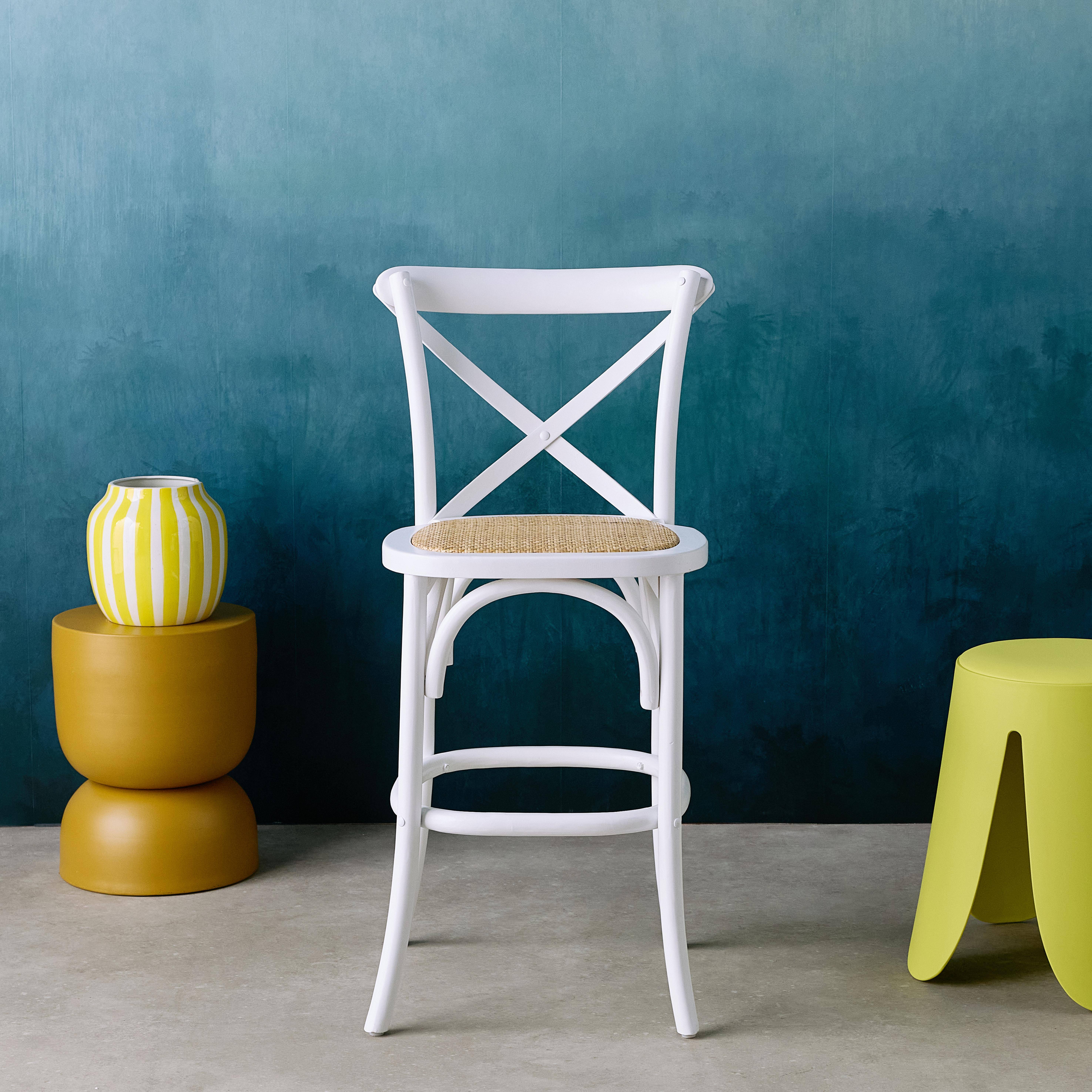 Vintage witte houten bistro barkruk met voetensteun,sweeek,Photo1