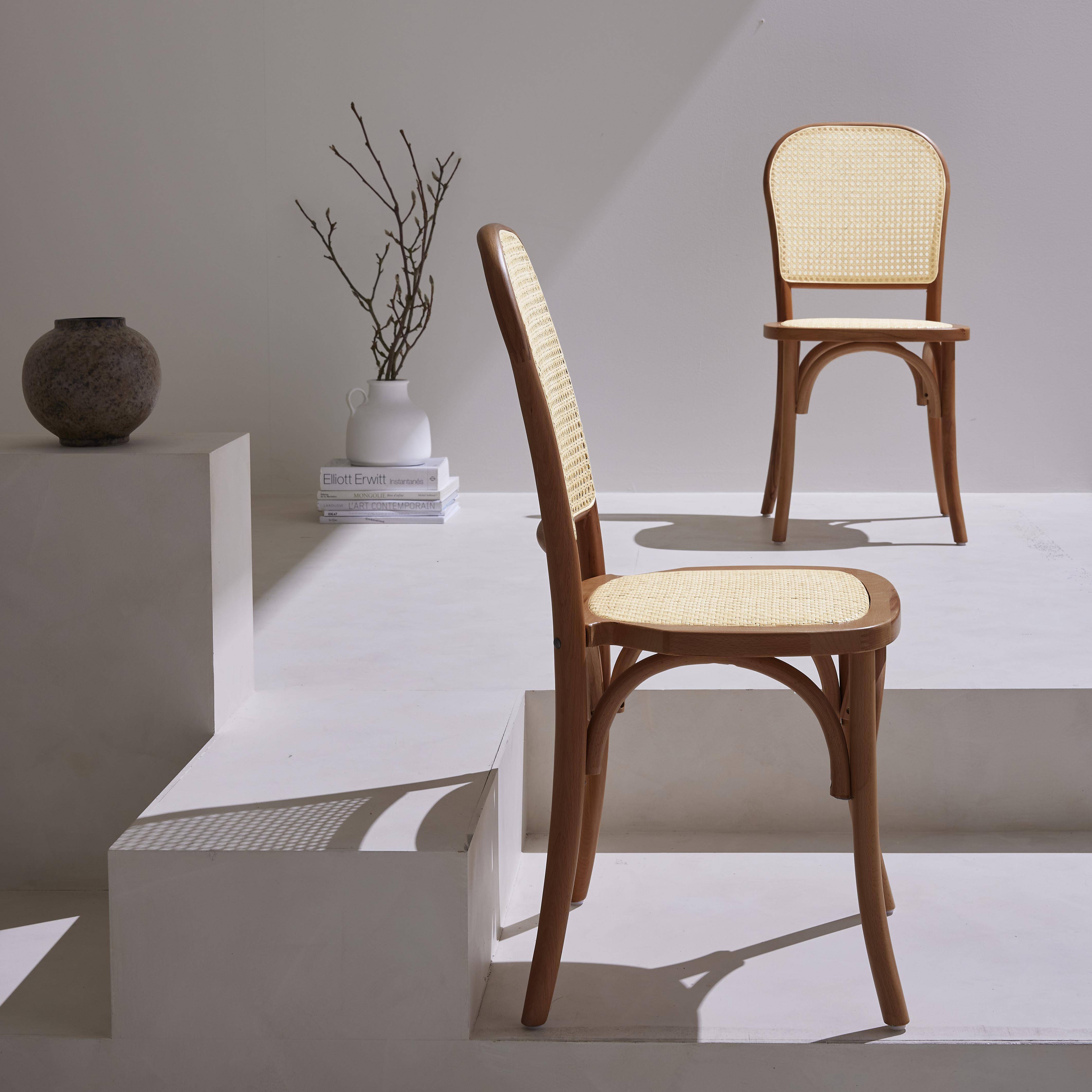 Set van twee vintage stoelen in antiek bruin hout met rotan zitvlak en rugleuning Photo2