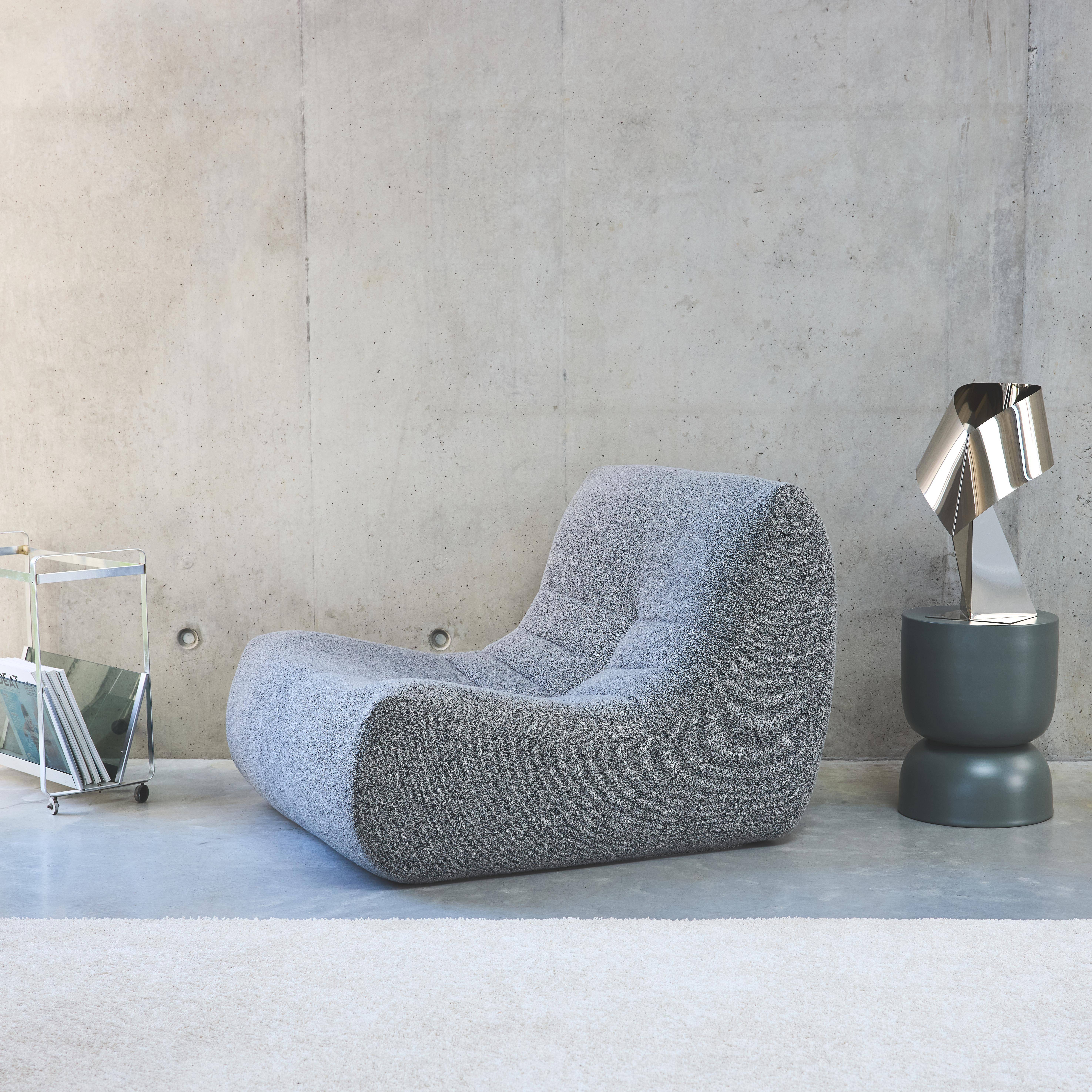 Fauteuil in grijze boucléstof, eigentijdse stijl, 1 zitplaats,sweeek,Photo2