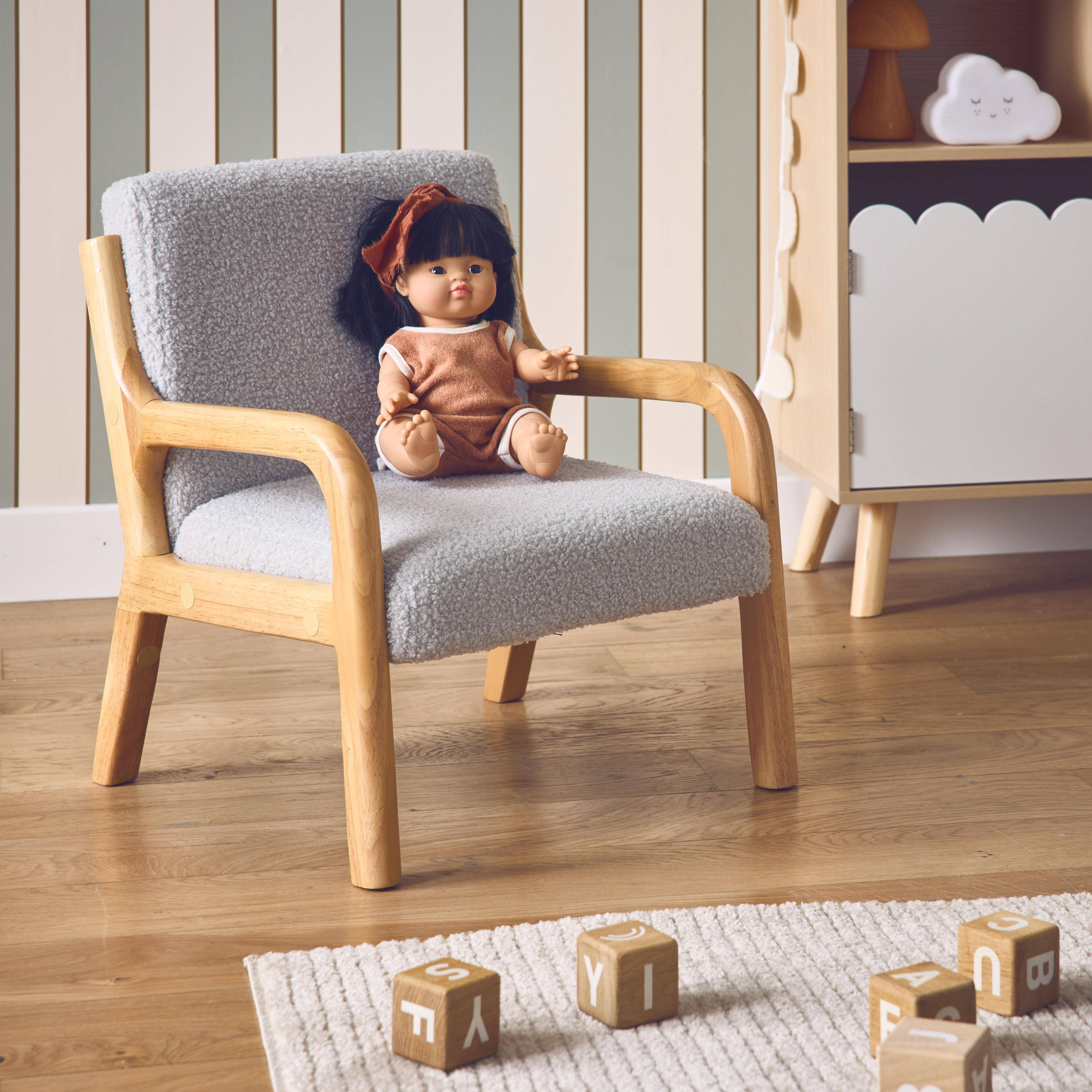 Skandinavischer Kindersessel mit Holzgestell und Bouclé-Bezug in blau Photo2