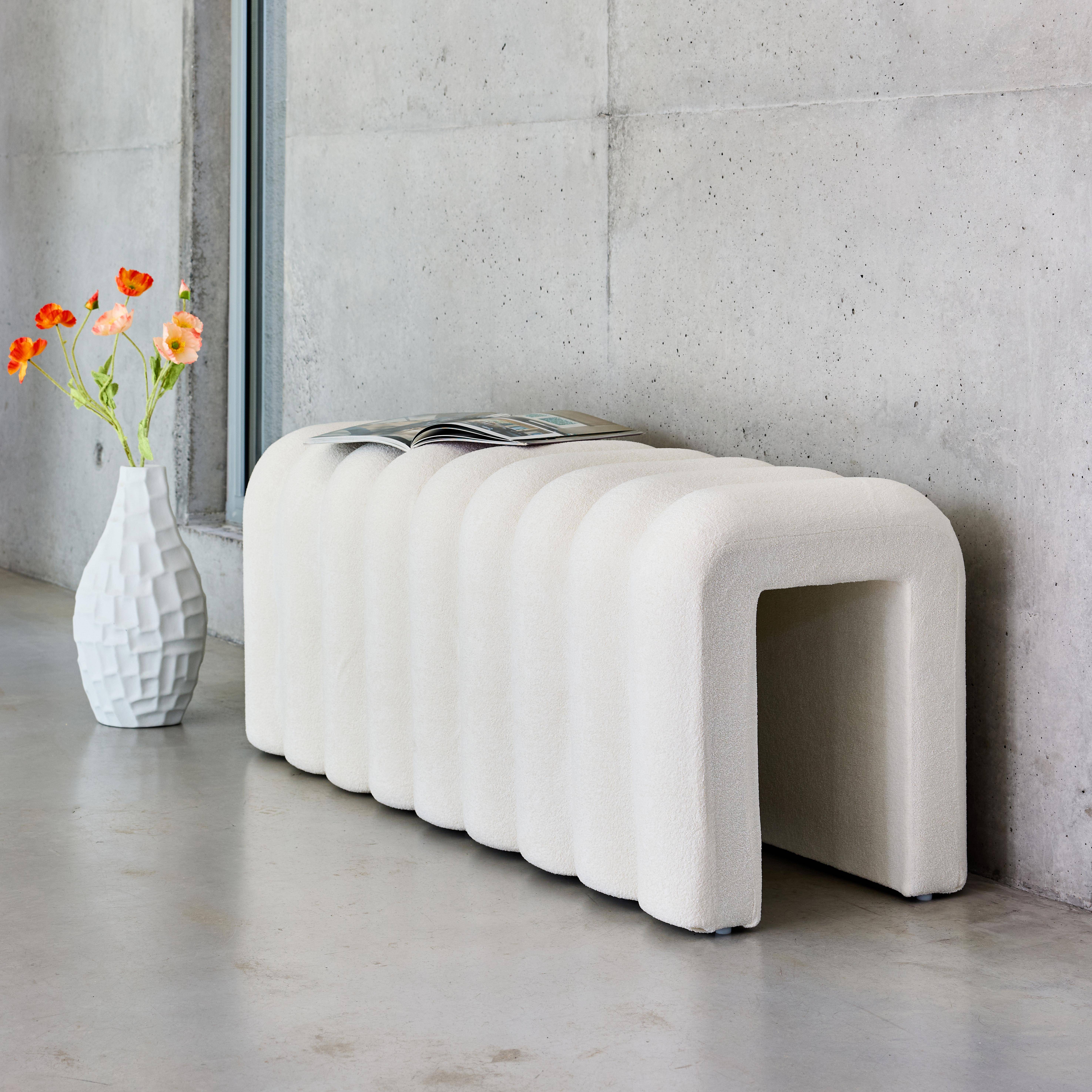 Banc, bout de lit blanc contemporain en tissu ,sweeek,Photo1