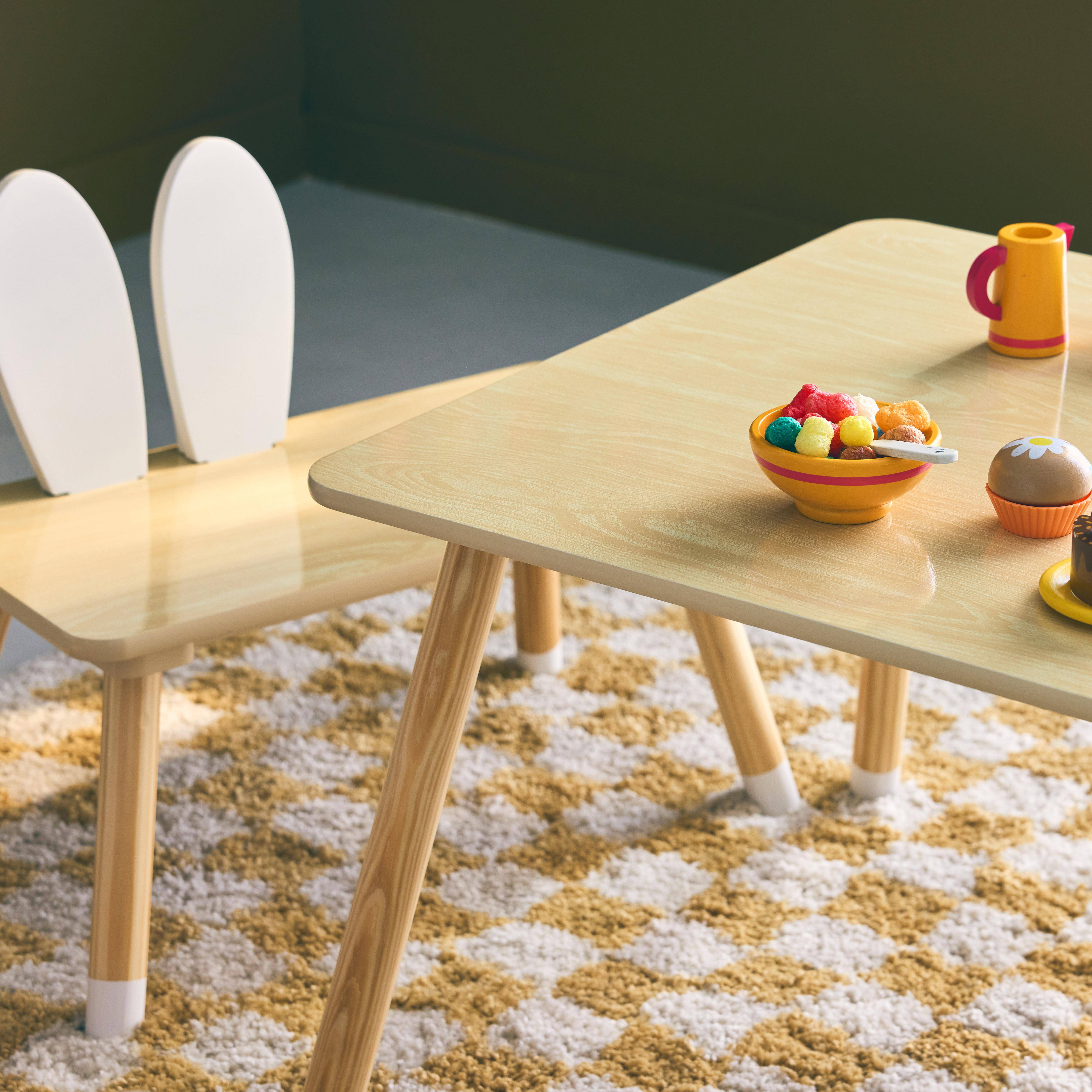 Table enfant + 2 chaises, pieds en pin, couleur blanc et bois  Photo2