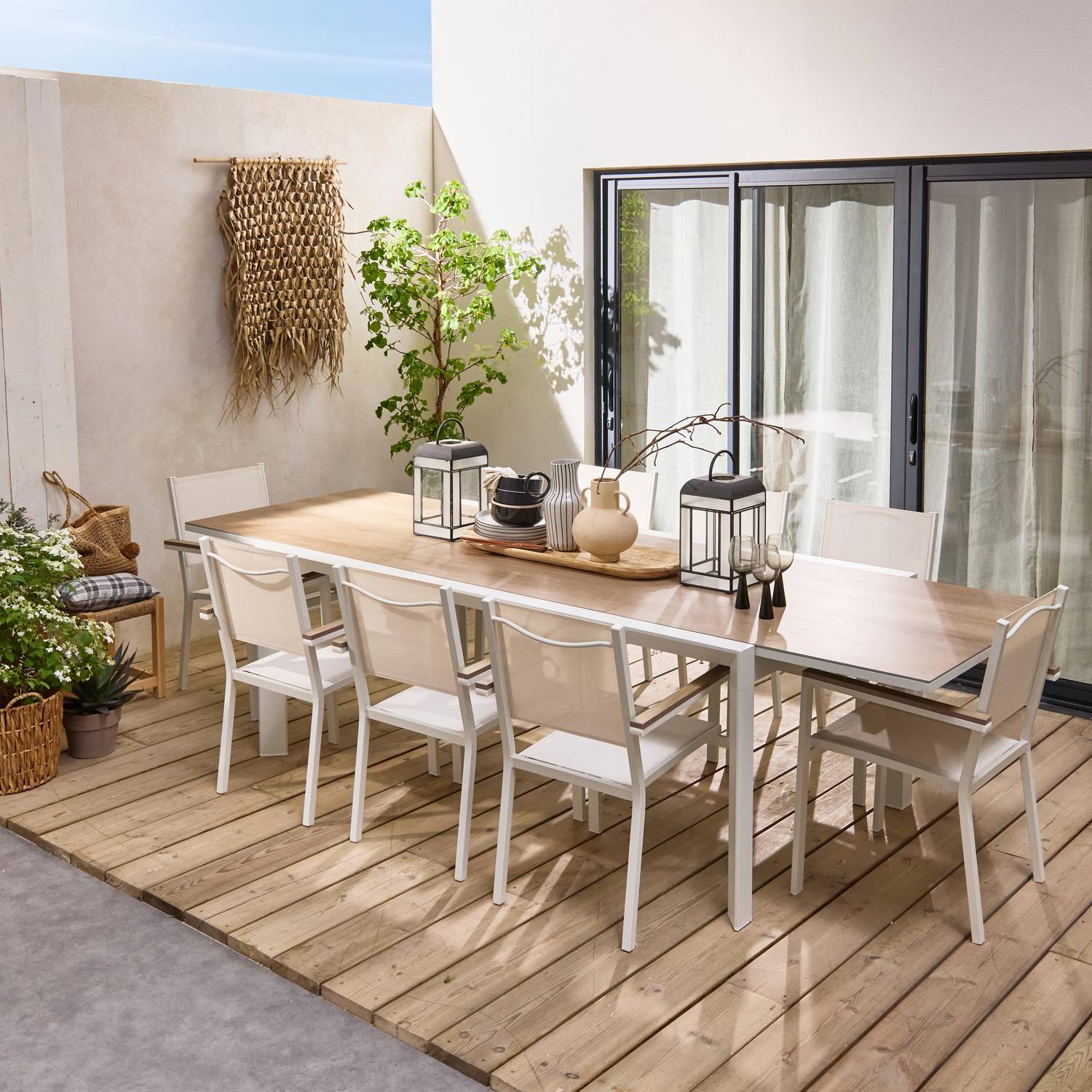 Table de jardin extensible 8 places 200/300cm avec plateau effet bois et structure aluminium blanc et 8 fauteuils inclus Photo1