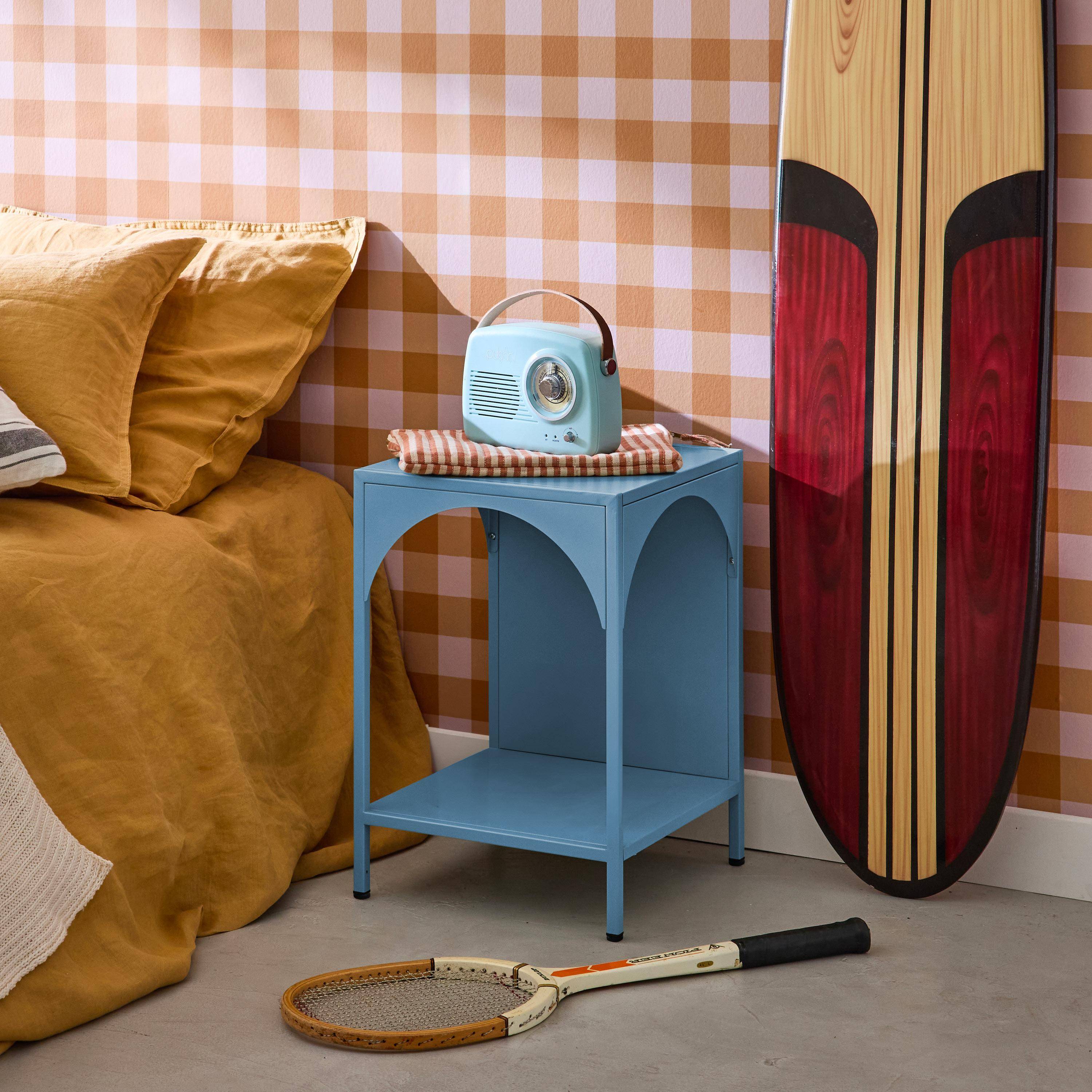 Nachttisch, Beistelltisch aus Metall blau für das Kinderzimmer  Photo1