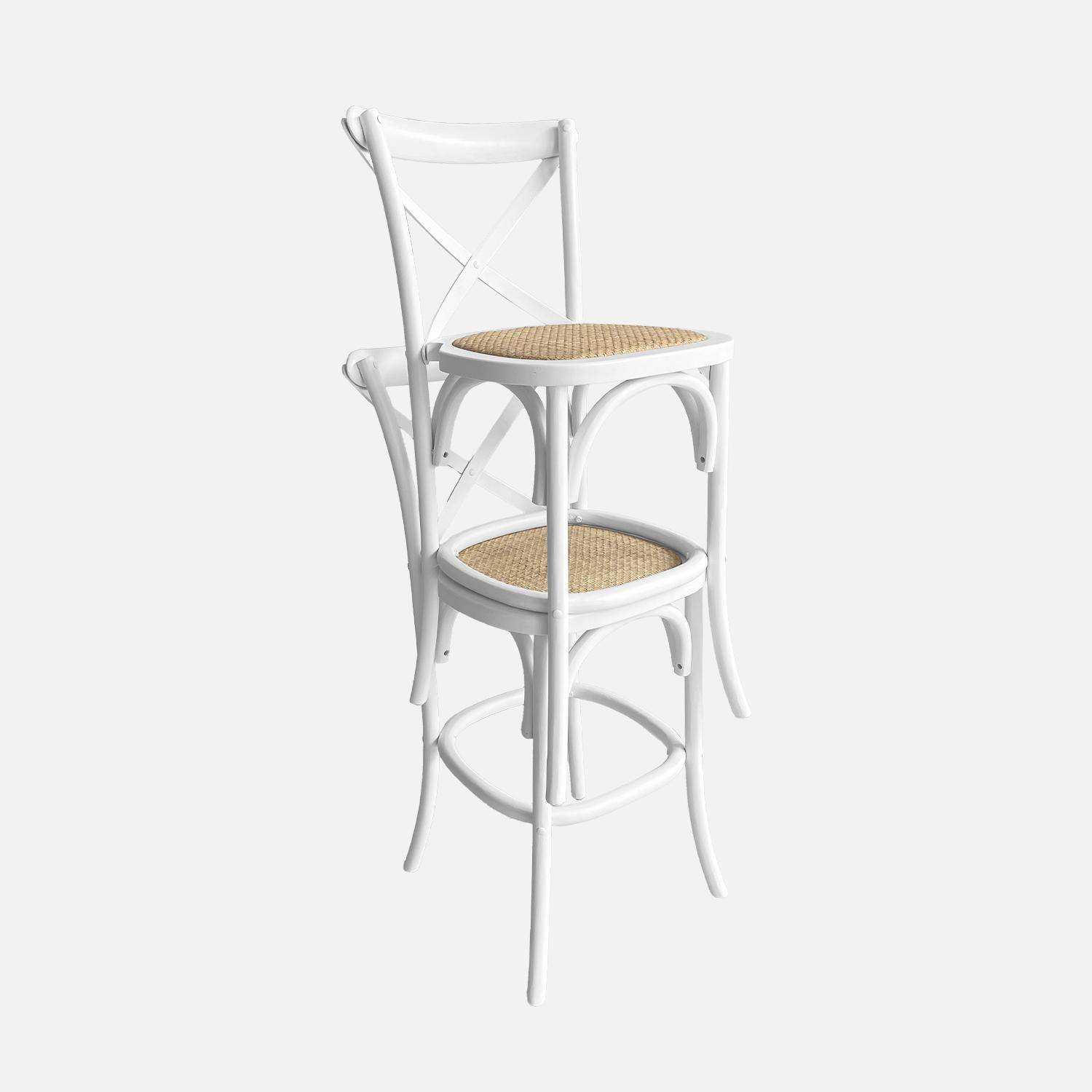 Set van 2 vintage witte houten bistro barkrukken met voetsteunen Photo3
