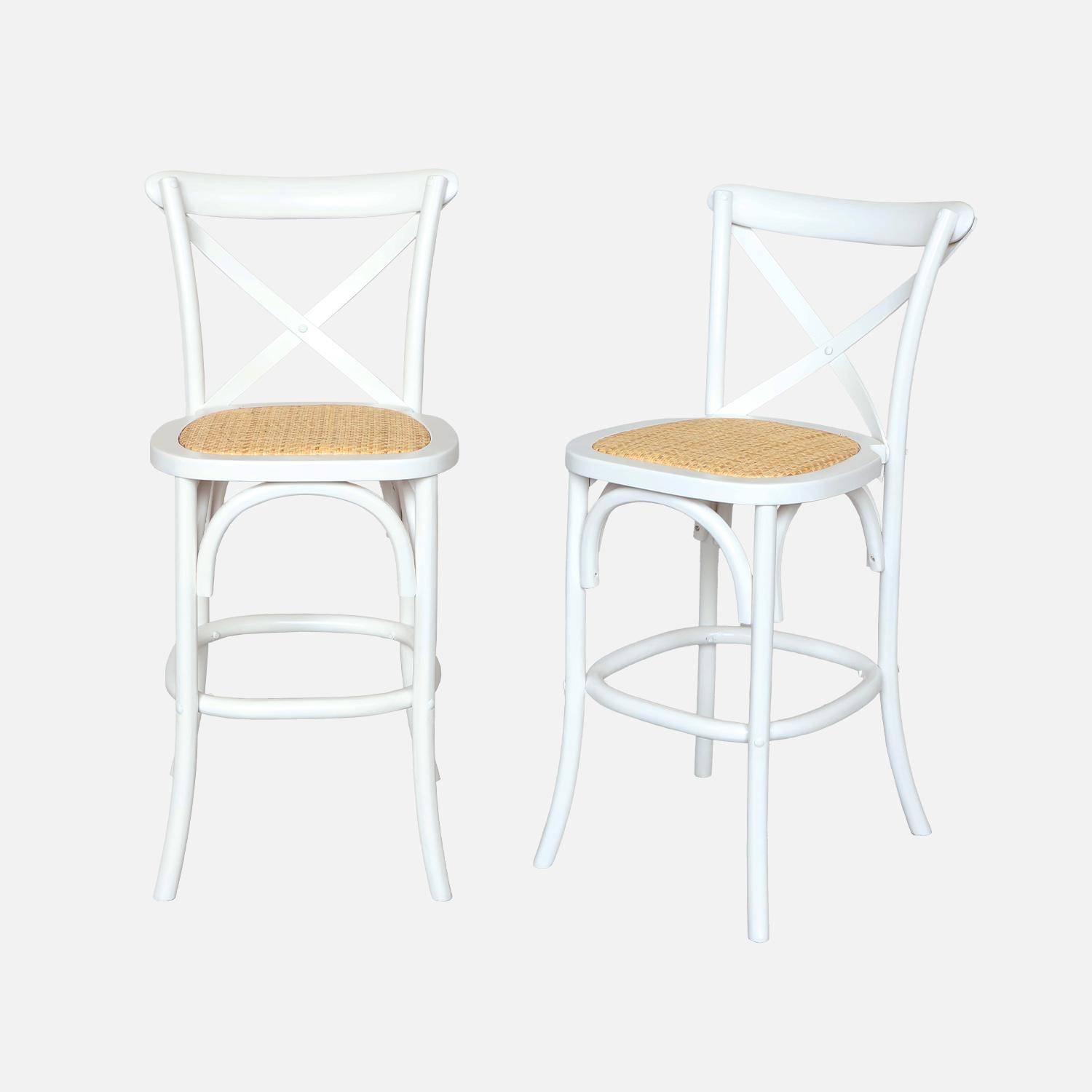 Set van 2 vintage witte houten bistro barkrukken met voetsteunen Photo1