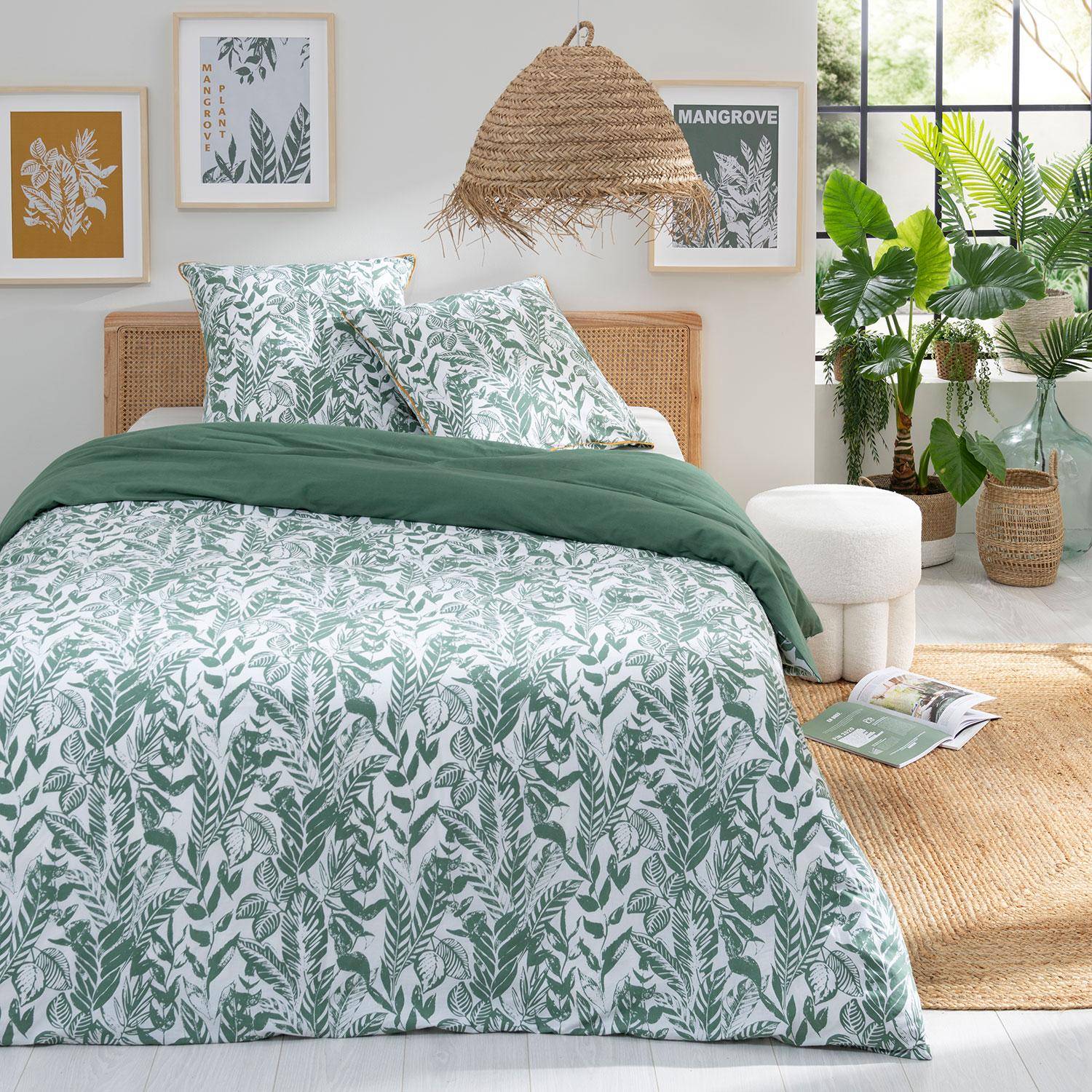 Parure de lit réversible 240x220cm imprimé feuillage vert et blanc en coton  Photo1