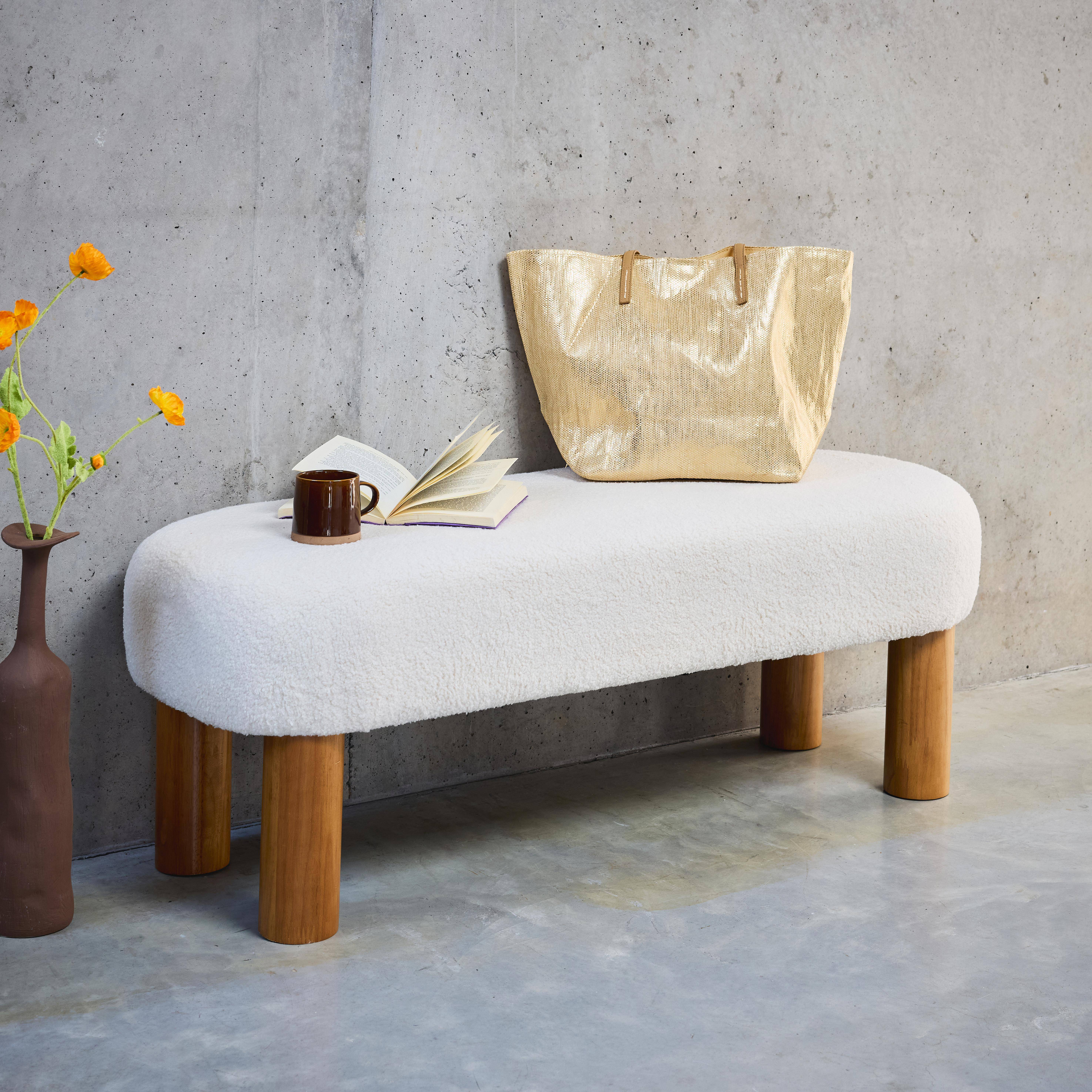 Banc / Bout de lit, pieds bois d'hévéa et bouclette I sweeek