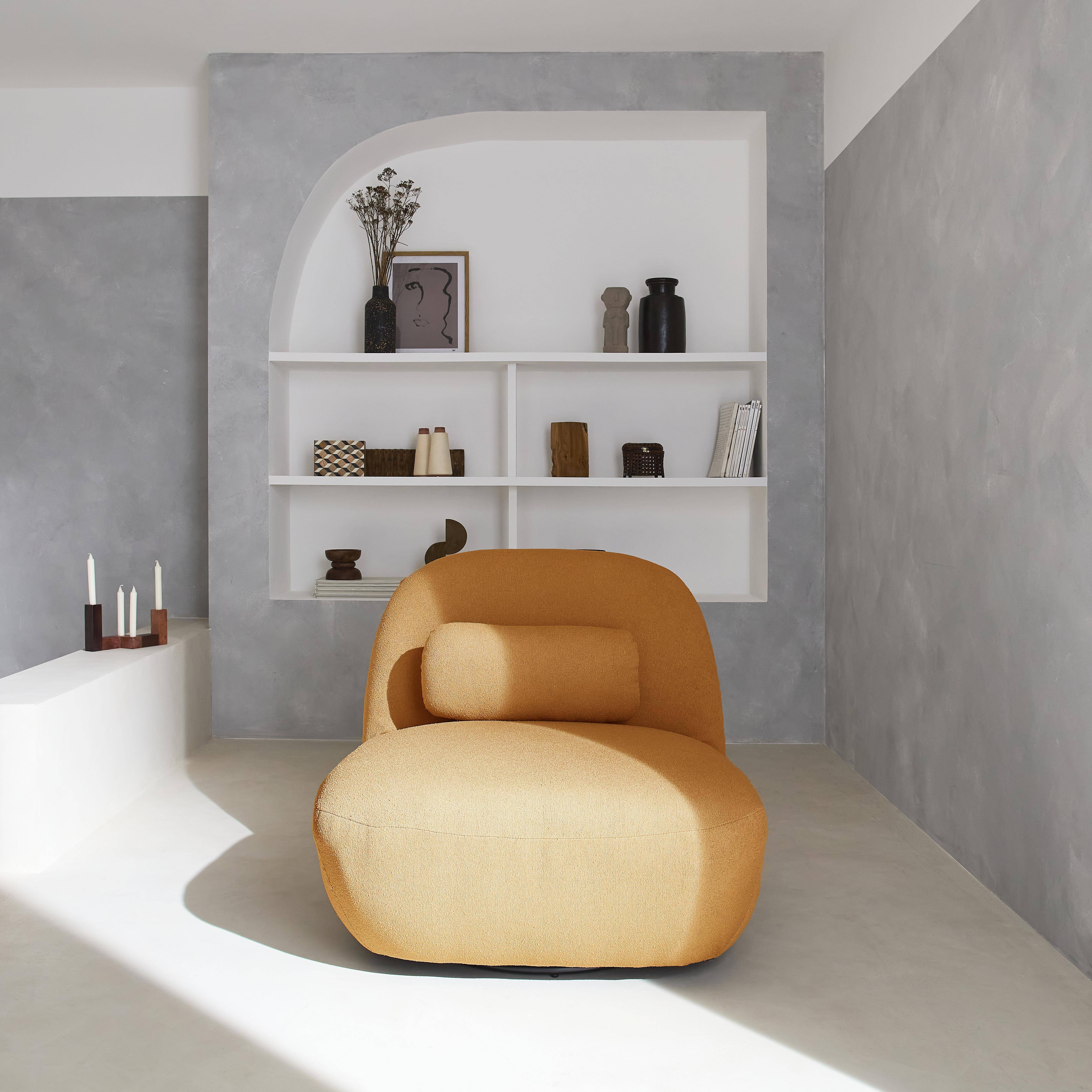 Fauteuil pivotant 360° en bouclette texturée moutarde, piètement en métal noir mat - SPINO Photo2