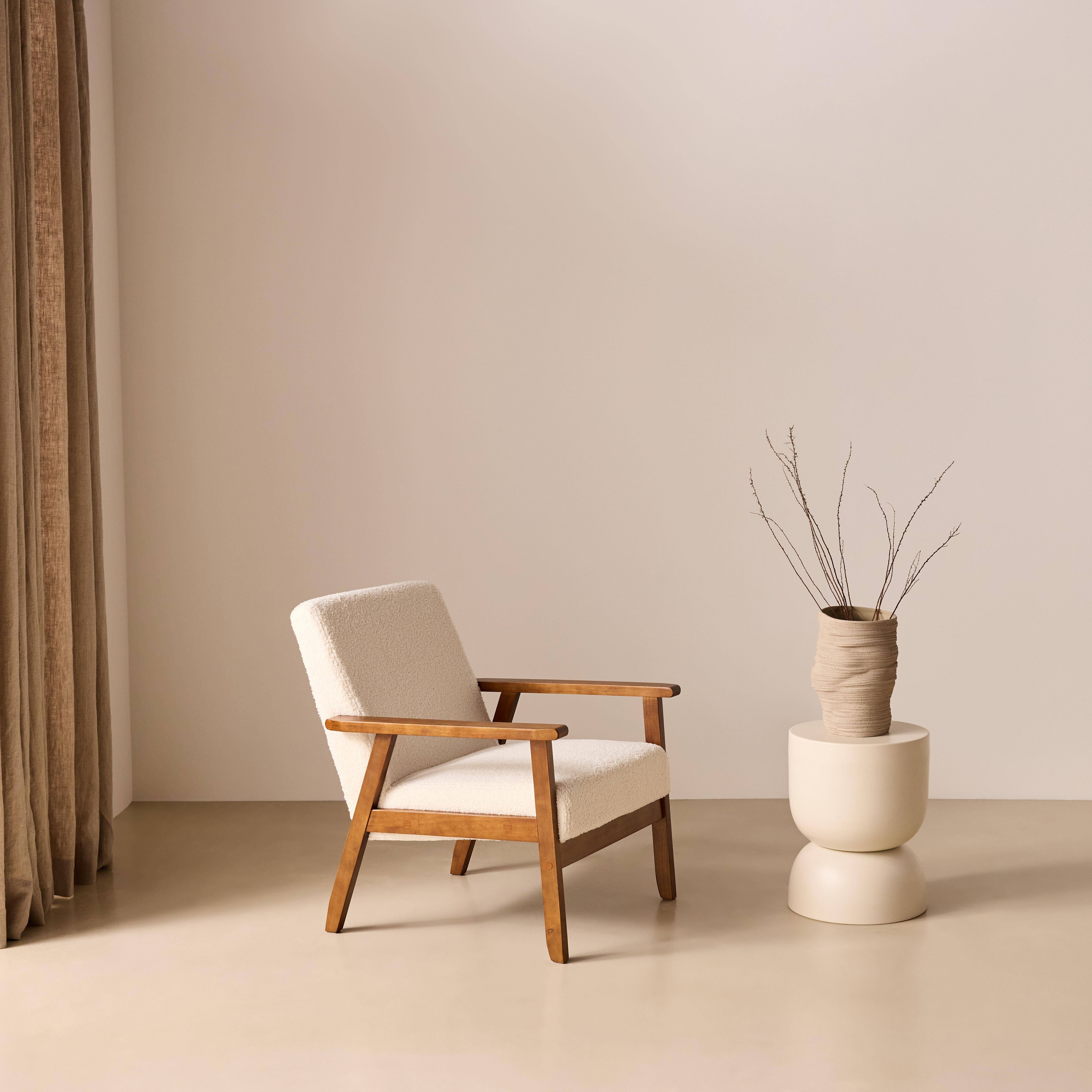 Skandinavischer Sessel aus Hevea-Holz, hell nussbaumfarben, mit Bouclé-Bezug, B 61 x T 65 x H 73cm -  Isak Photo1