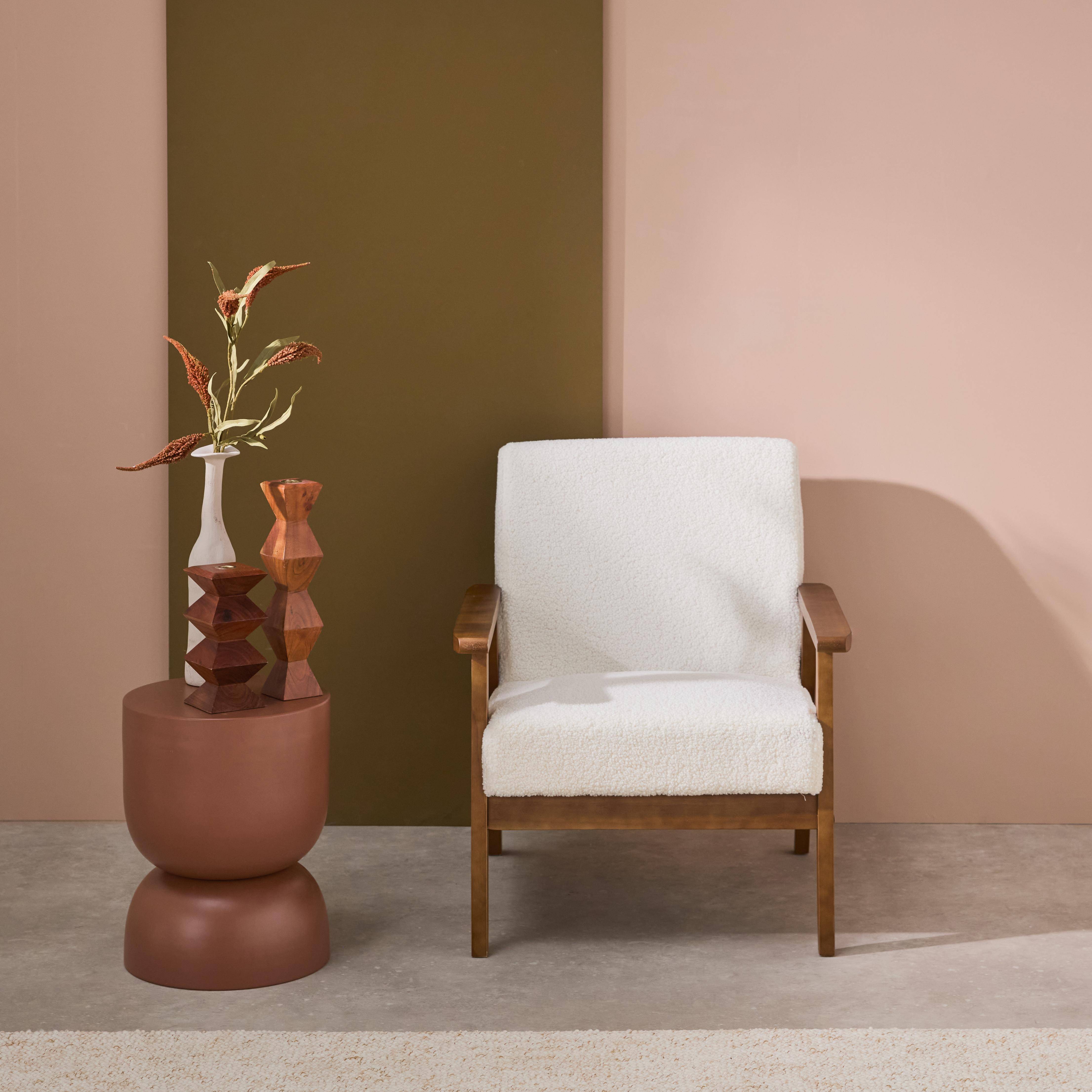 Fauteuil scandinave en bois d'hévéa teinté noyer clair et tissu bouclette, Isak, L 61 x P 65 x H 73cm,sweeek,Photo1