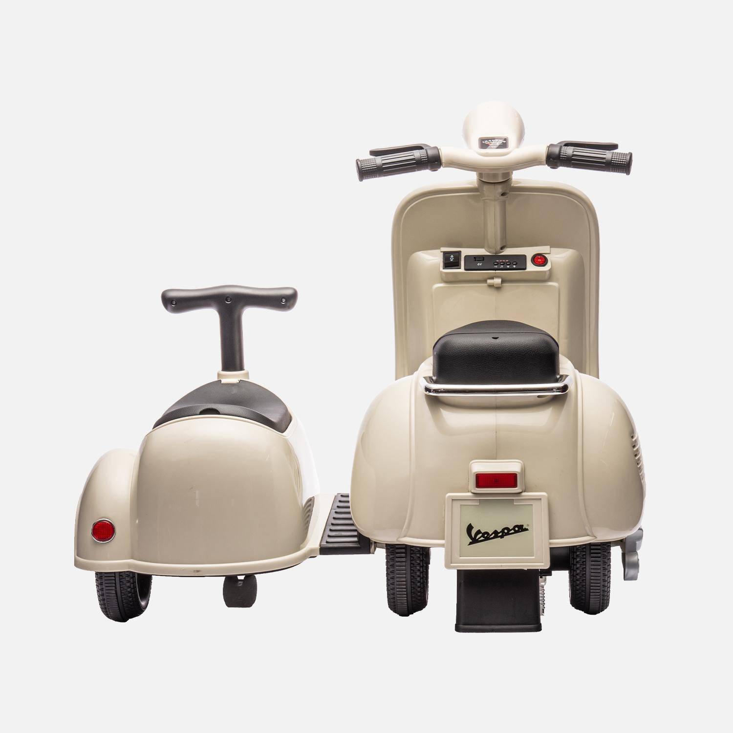 Scooter électrique enfant Vespa 6V beige, 1 place avec porteur ,sweeek,Photo4