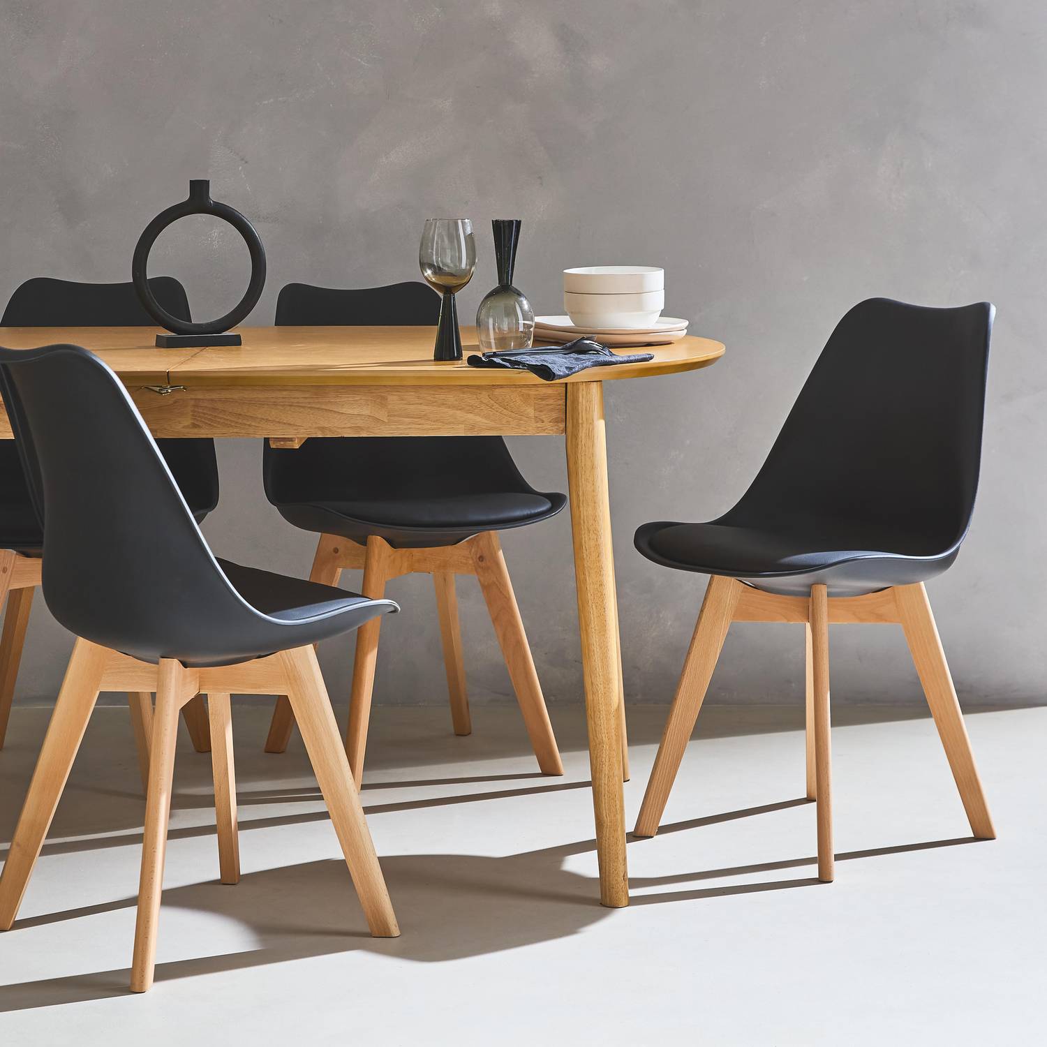 Set of 4 Scandinavian chairs, beechwood legs, 1-seater chair, black Photo1
