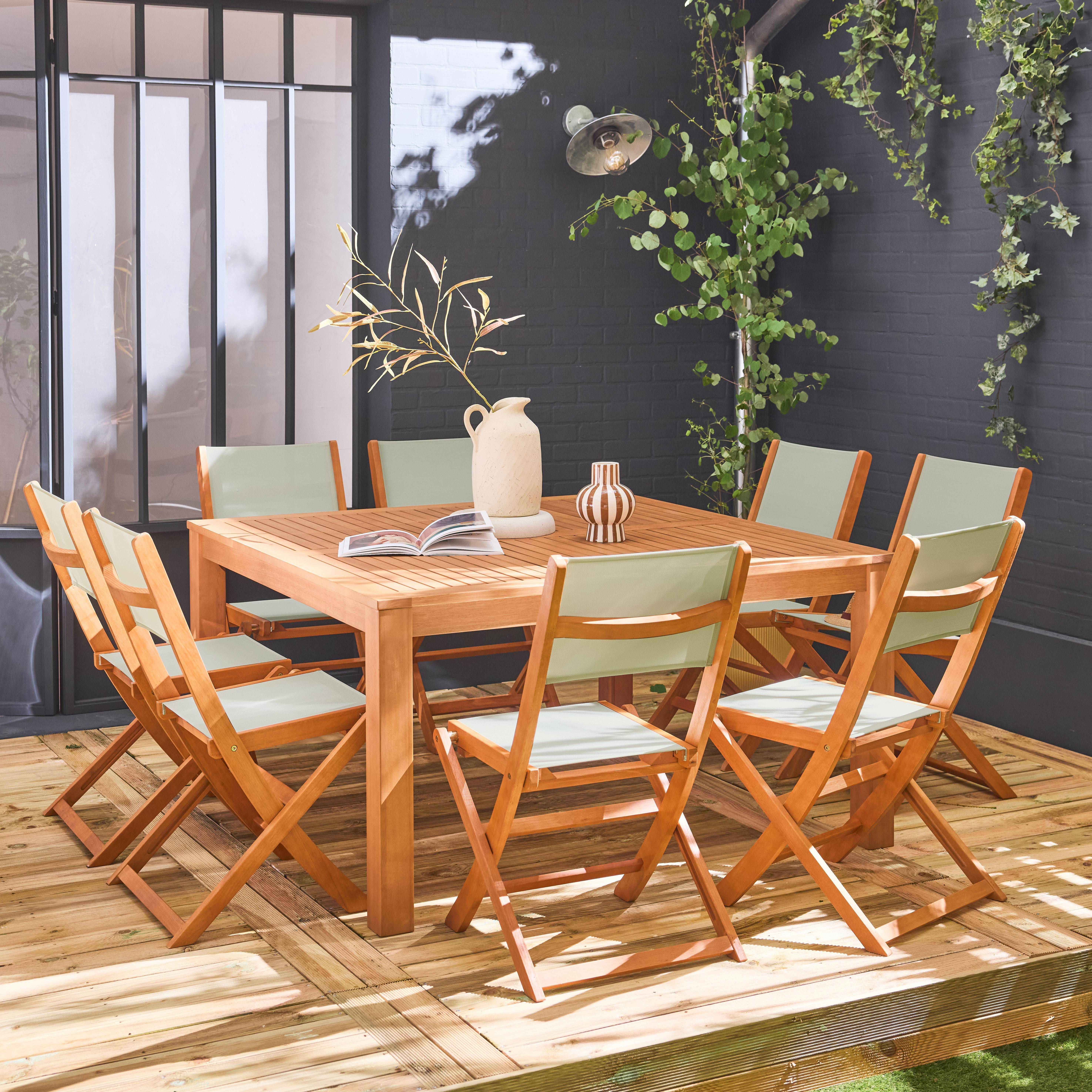 Table de jardin carrée, en bois d'eucalyptus, avec trou de parasol + 8 chaises pliables gris taupe Photo1