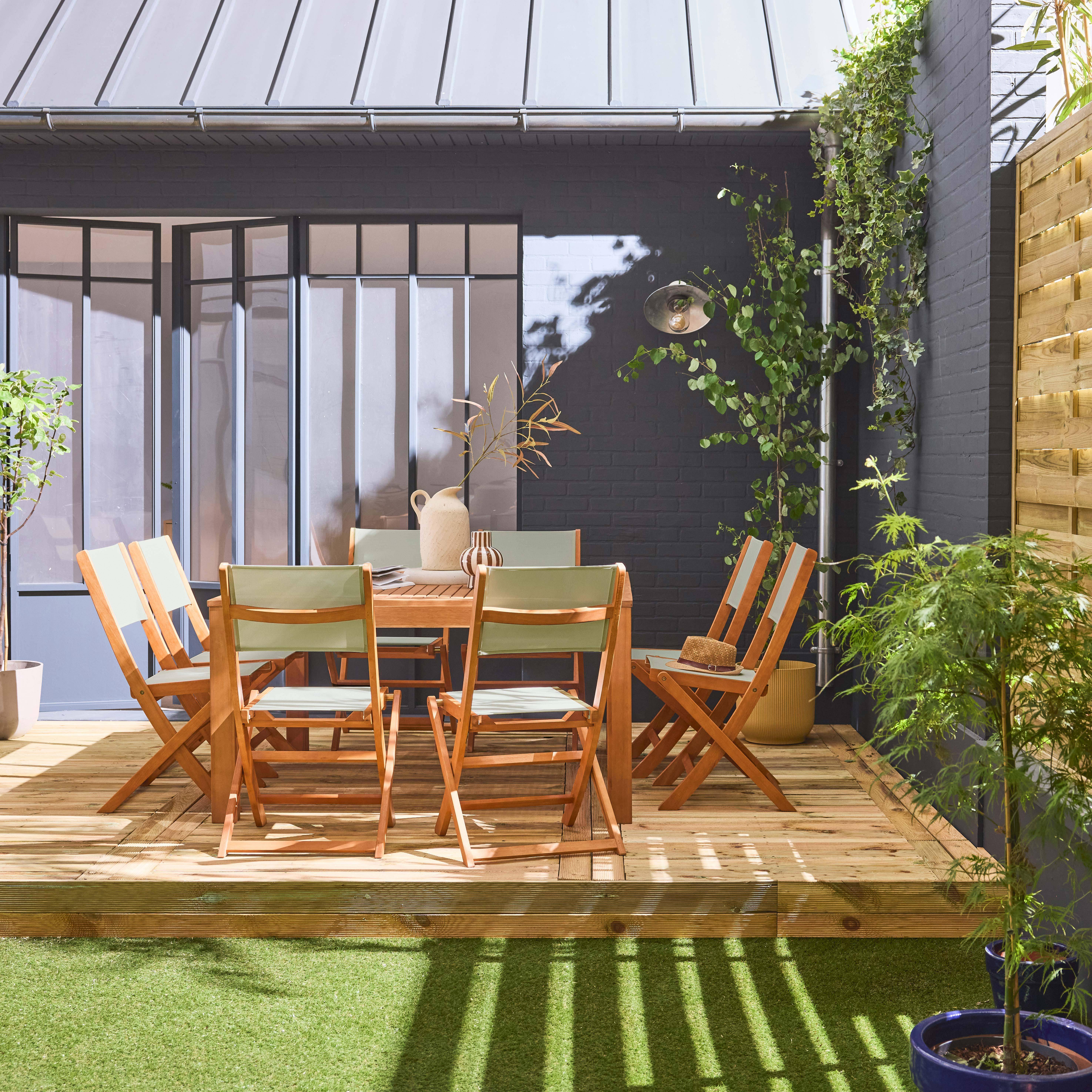 Table de jardin carrée, en bois d'eucalyptus, avec trou de parasol + 8 chaises pliables gris taupe Photo2