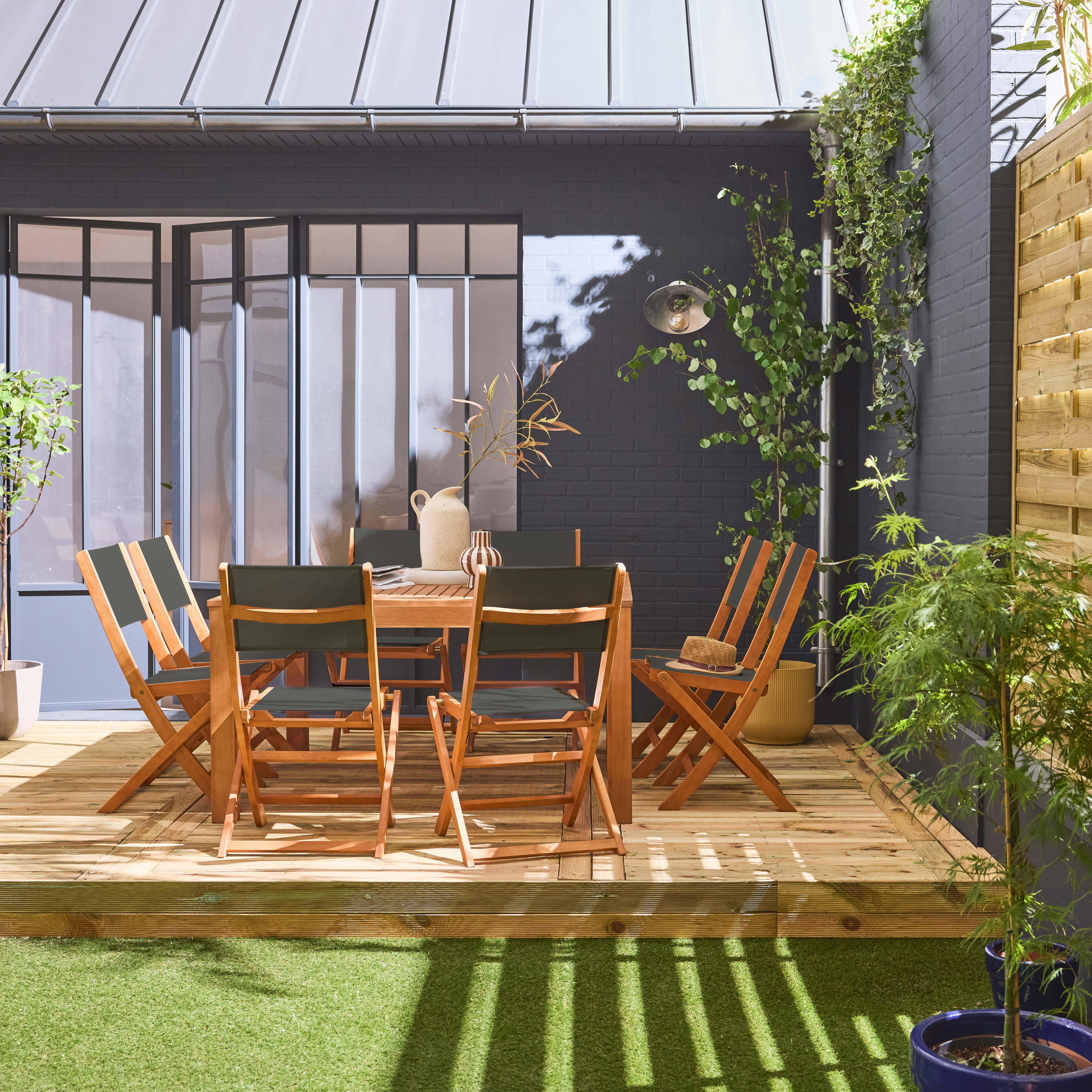 Table de jardin carrée, en bois d'eucalyptus, avec trou de parasol + 8 chaises pliables savane Photo2