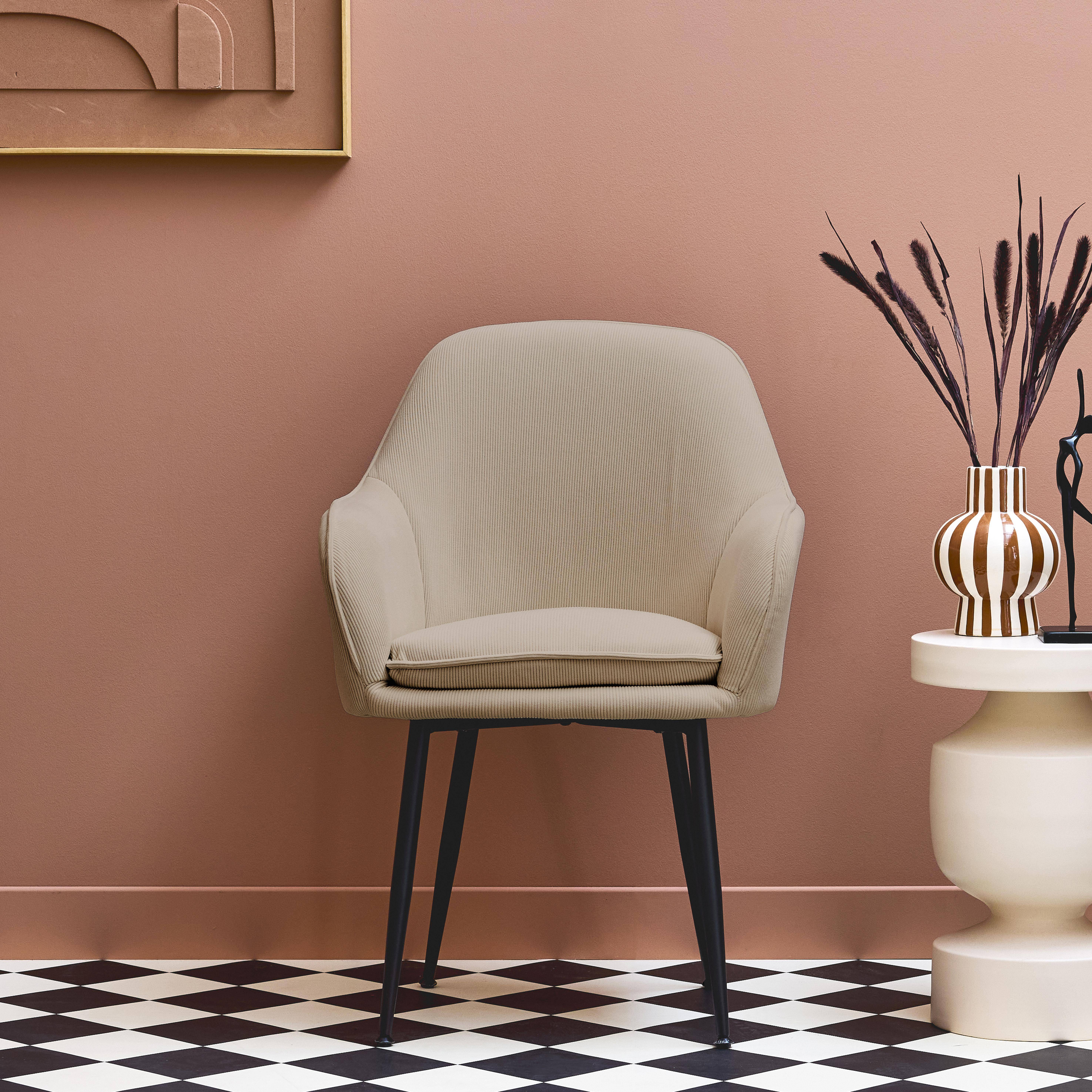 Fauteuil en velours côtelé taupe et pieds en métal noir mat, L 57 x P 59 x H 84,5 Photo1