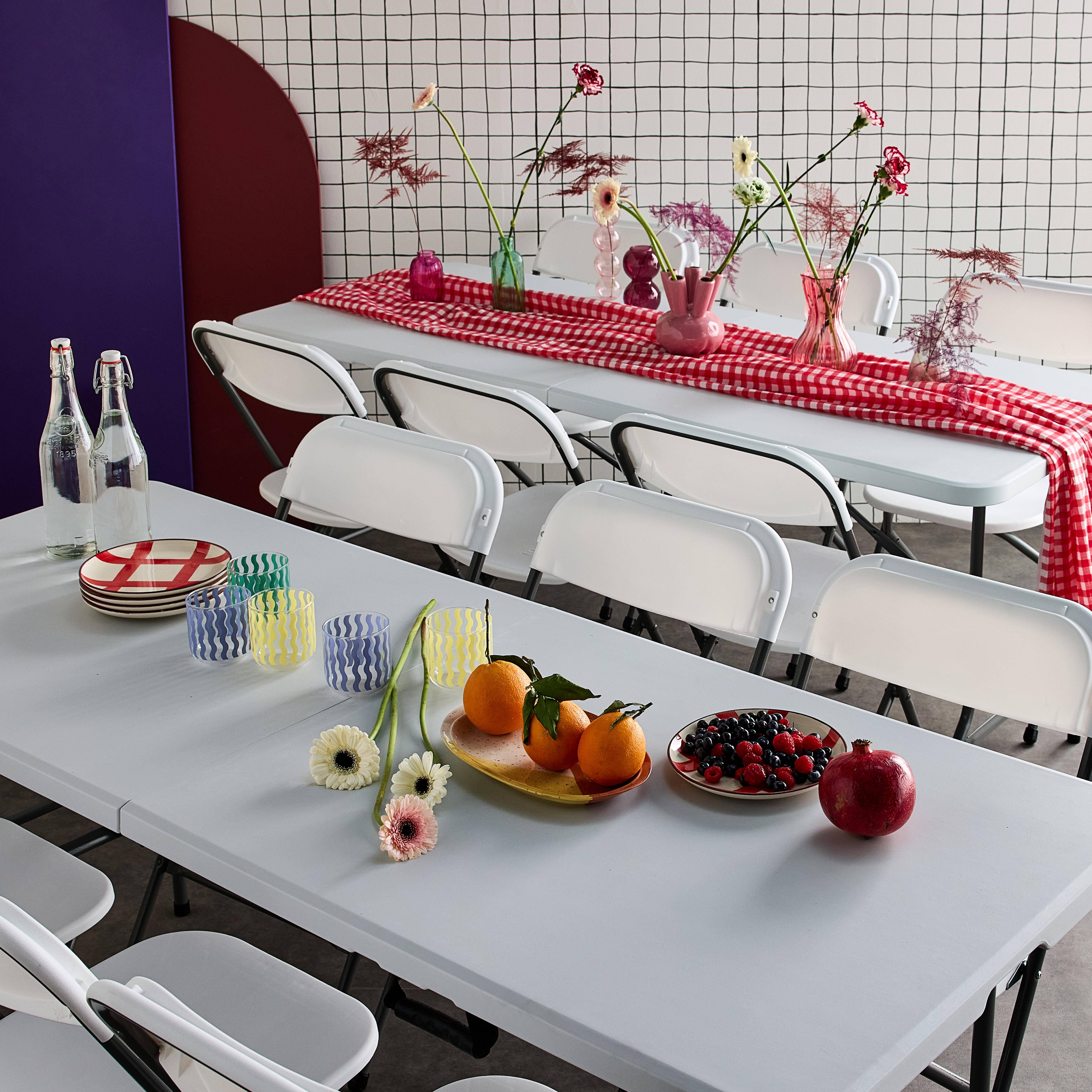 Lot de 2 tables de réception pliables en plastique blanc 180cm + 12 chaises d'appoint, table de camping  Photo2