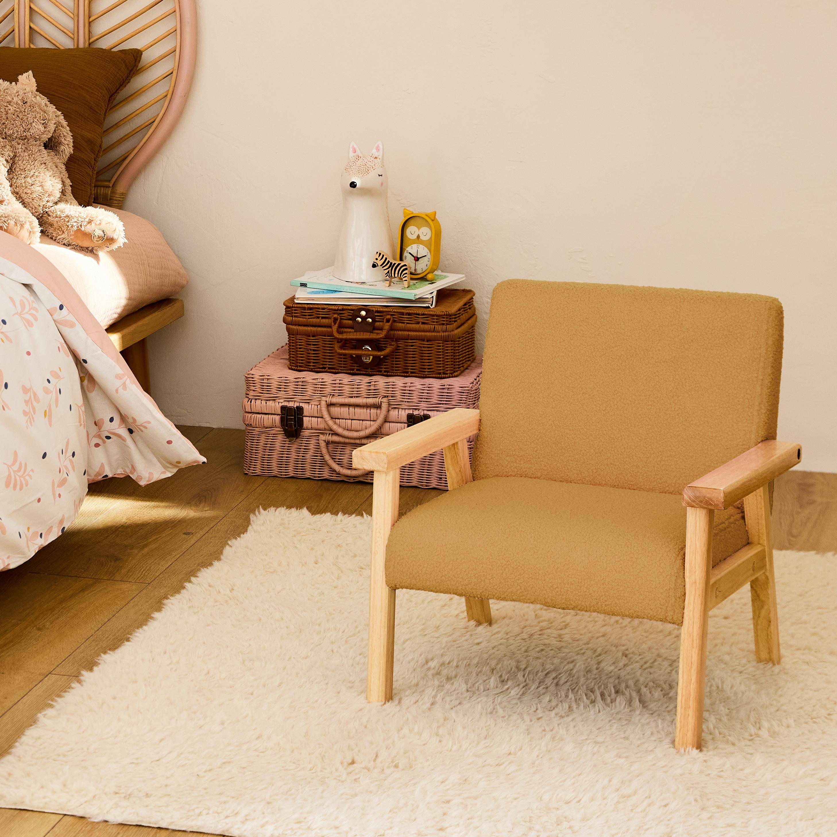 Kinderfauteuil in hout en gele boucléstof, Isak, B 47 x D 43,5 x H 50cm Photo2