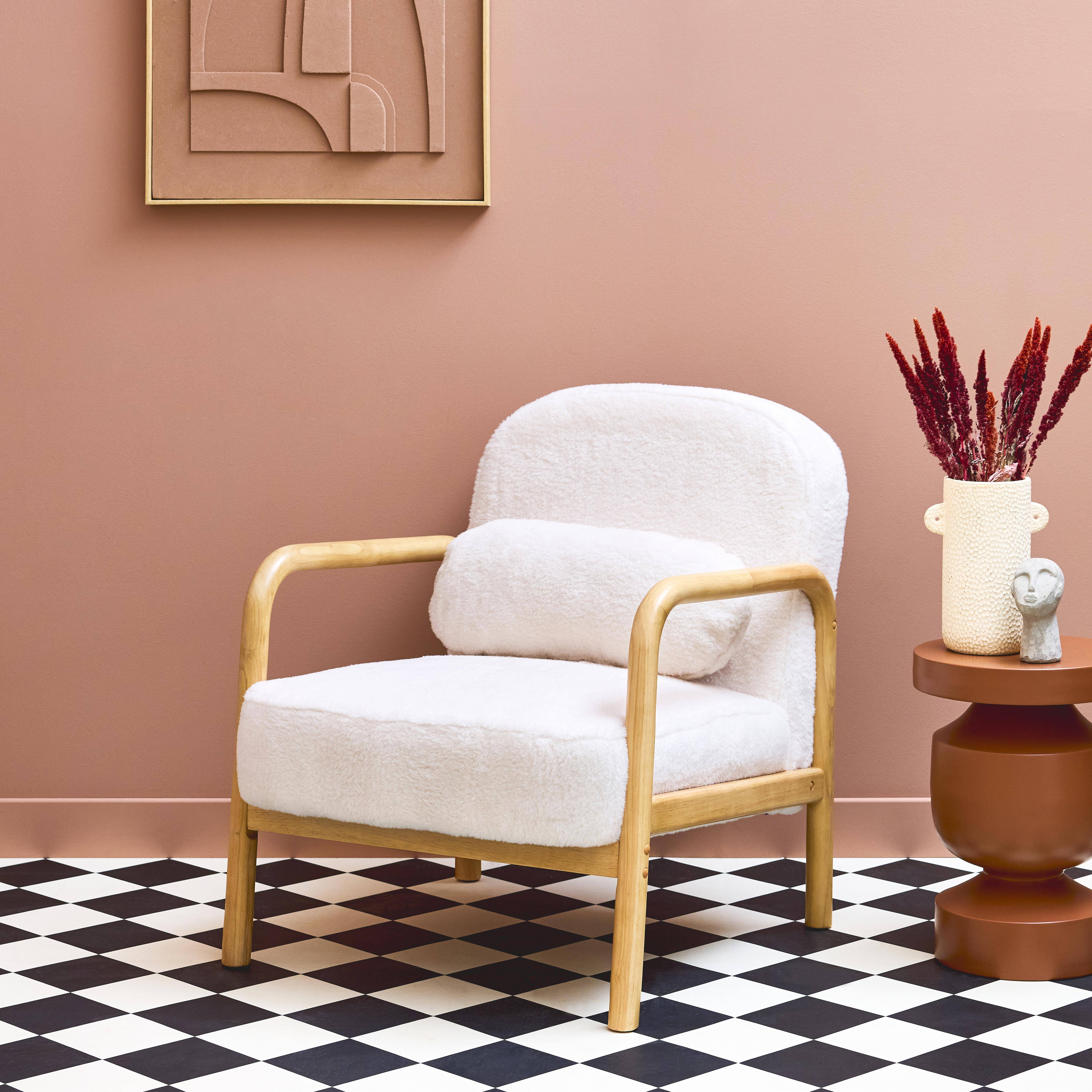 Poltrona scandinava arrotondata in legno di hevea, Amelie pelliccia, Crema, 66x82x77 cm Photo1