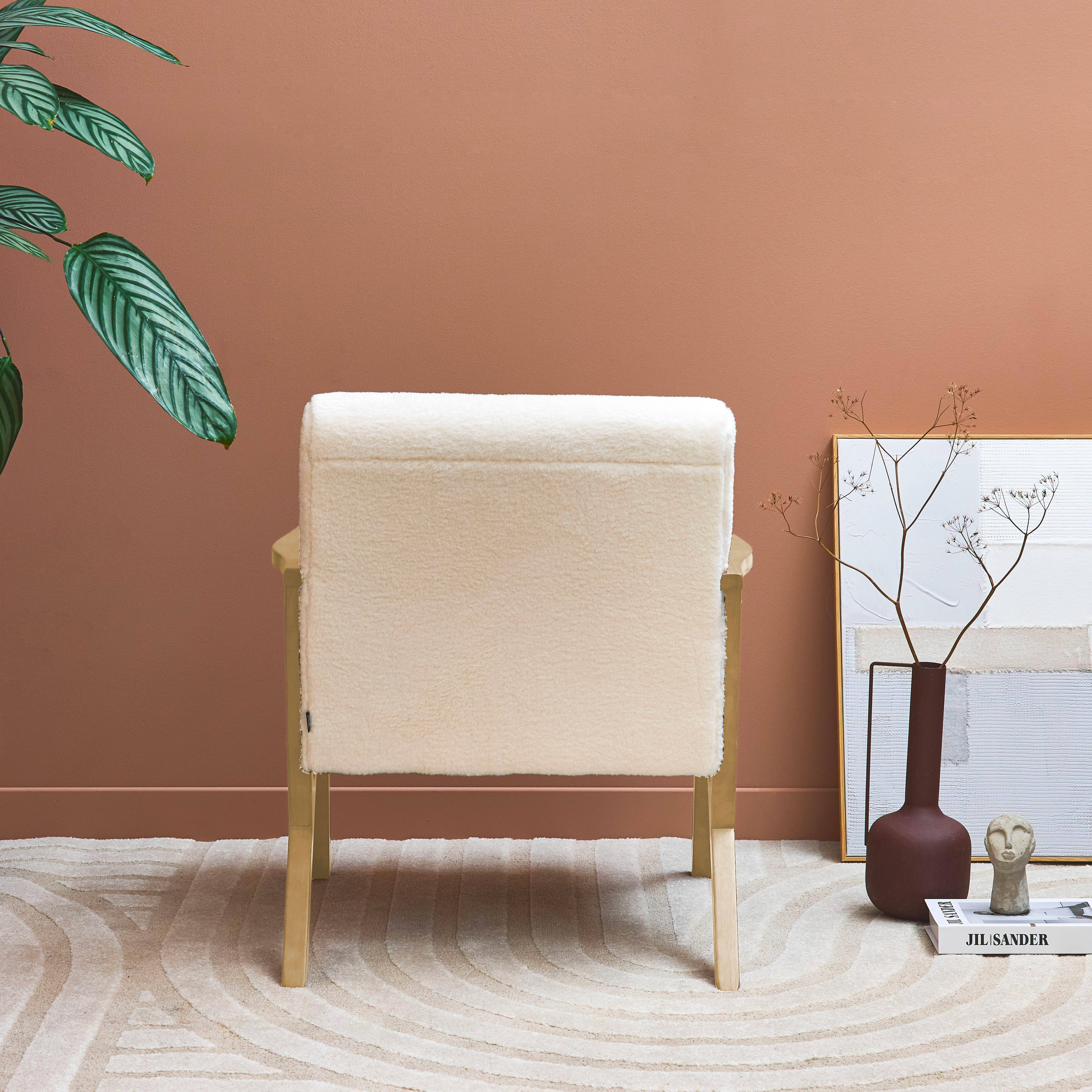 Fauteuil scandinave bois d'hévéa et tissu effet fausse fourrure blanc crème  Photo3