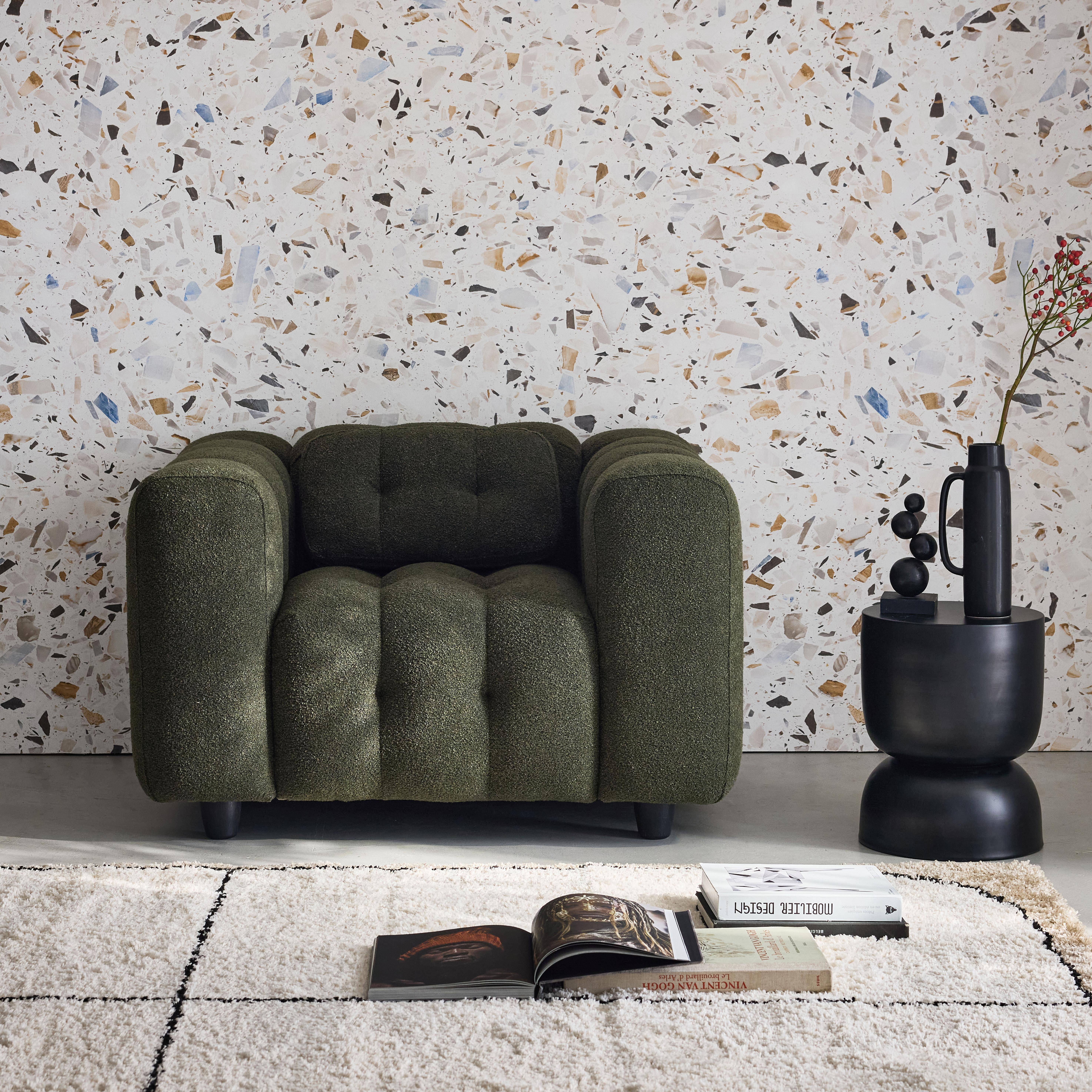 Fauteuil 1 place en bouclette texturée capitonné kaki foncé structure bois d'eucalyptus et contreplaqué  Photo1