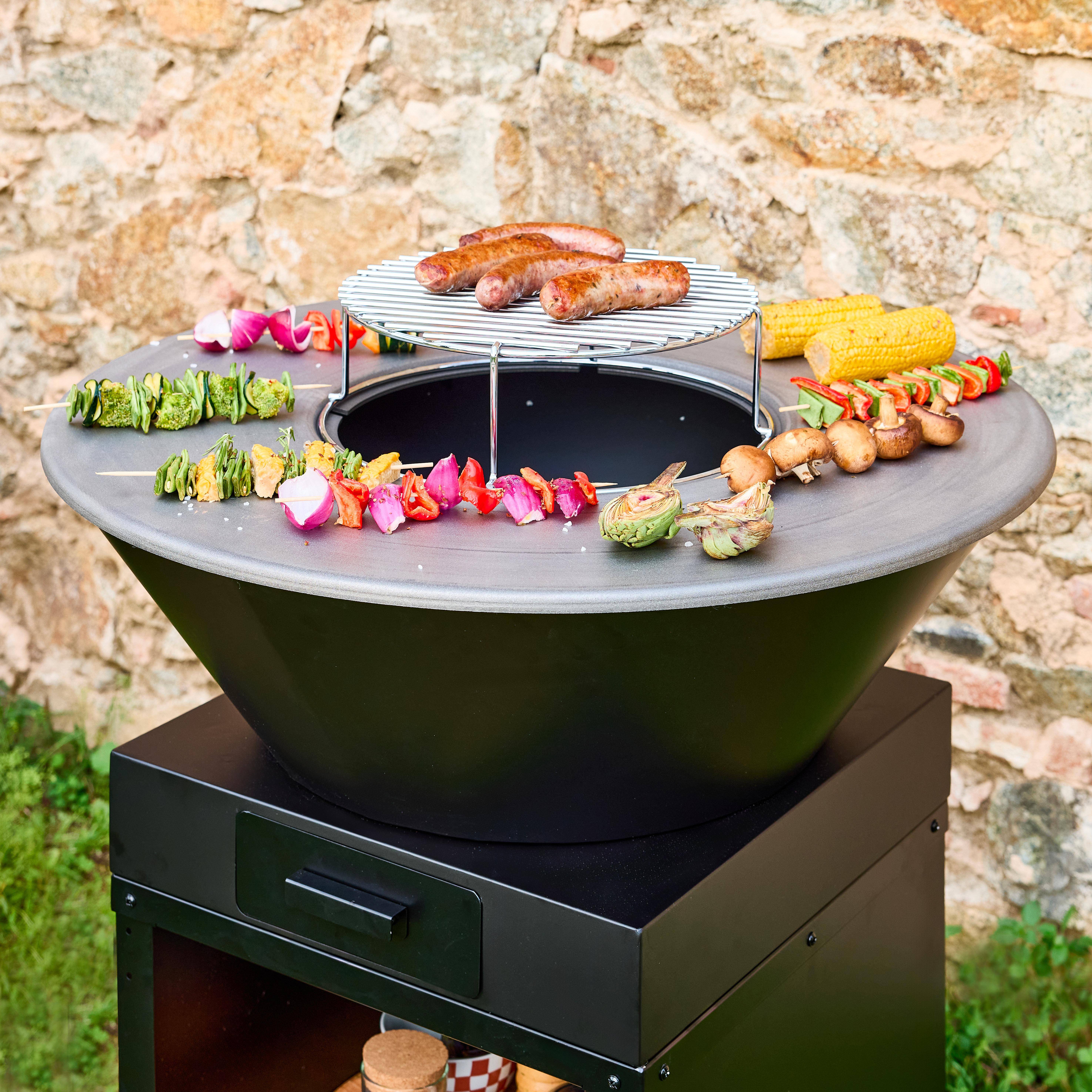 Brasero Extérieur Jardin 81cm Avec Grille Barbecue, Protection Anti-étincelles & Tisonnier - Foyer Chauffage Et Cuisson Noir