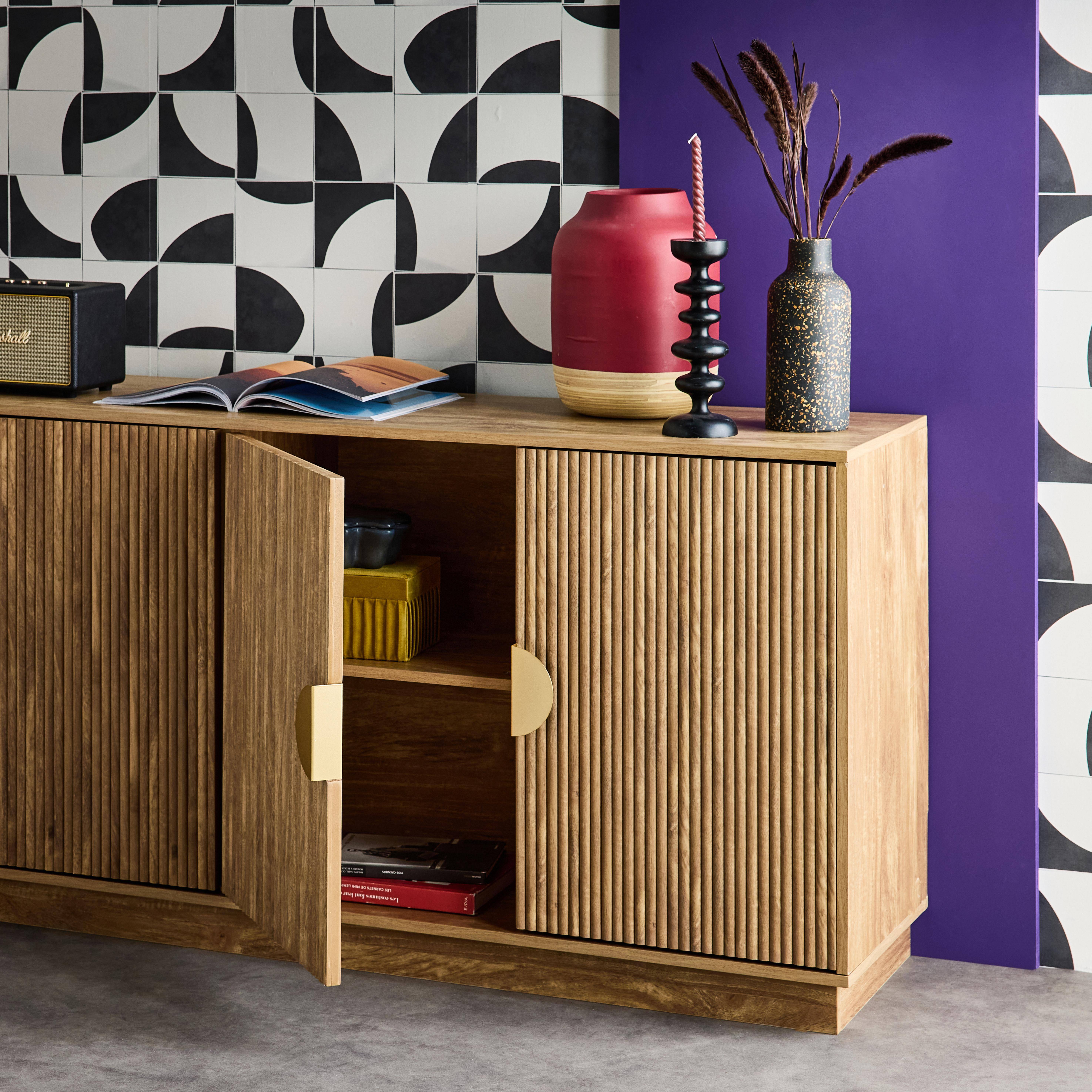 Buffet exotique 4 portes, effet bois de manguier rainuré, buffet bas, poignées en métal doré, L 180 x P 40 x H 75cm Photo1