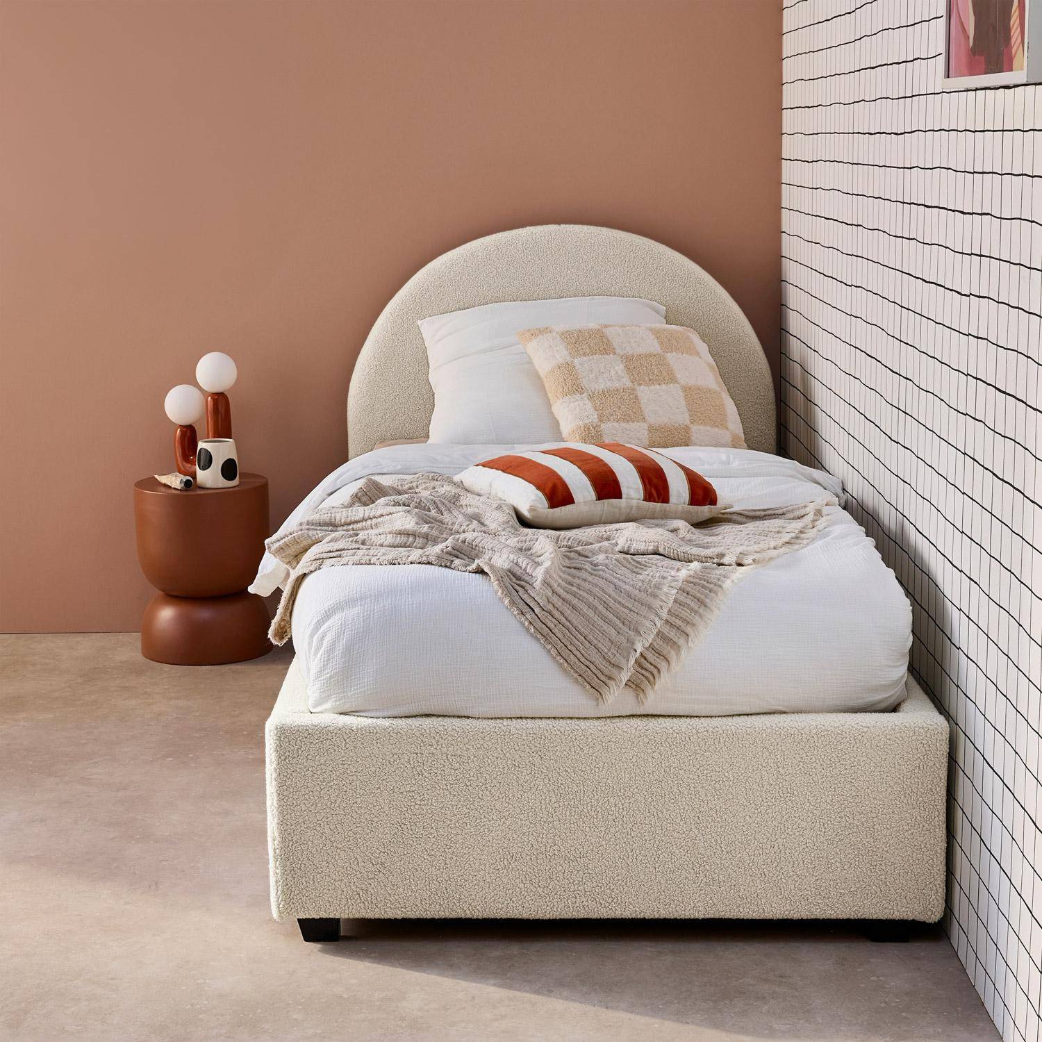 Bed met lattenbodem en hoofdeinde, bouclé afwerking, wit, B 206 x D 104 x H 102cm Photo1