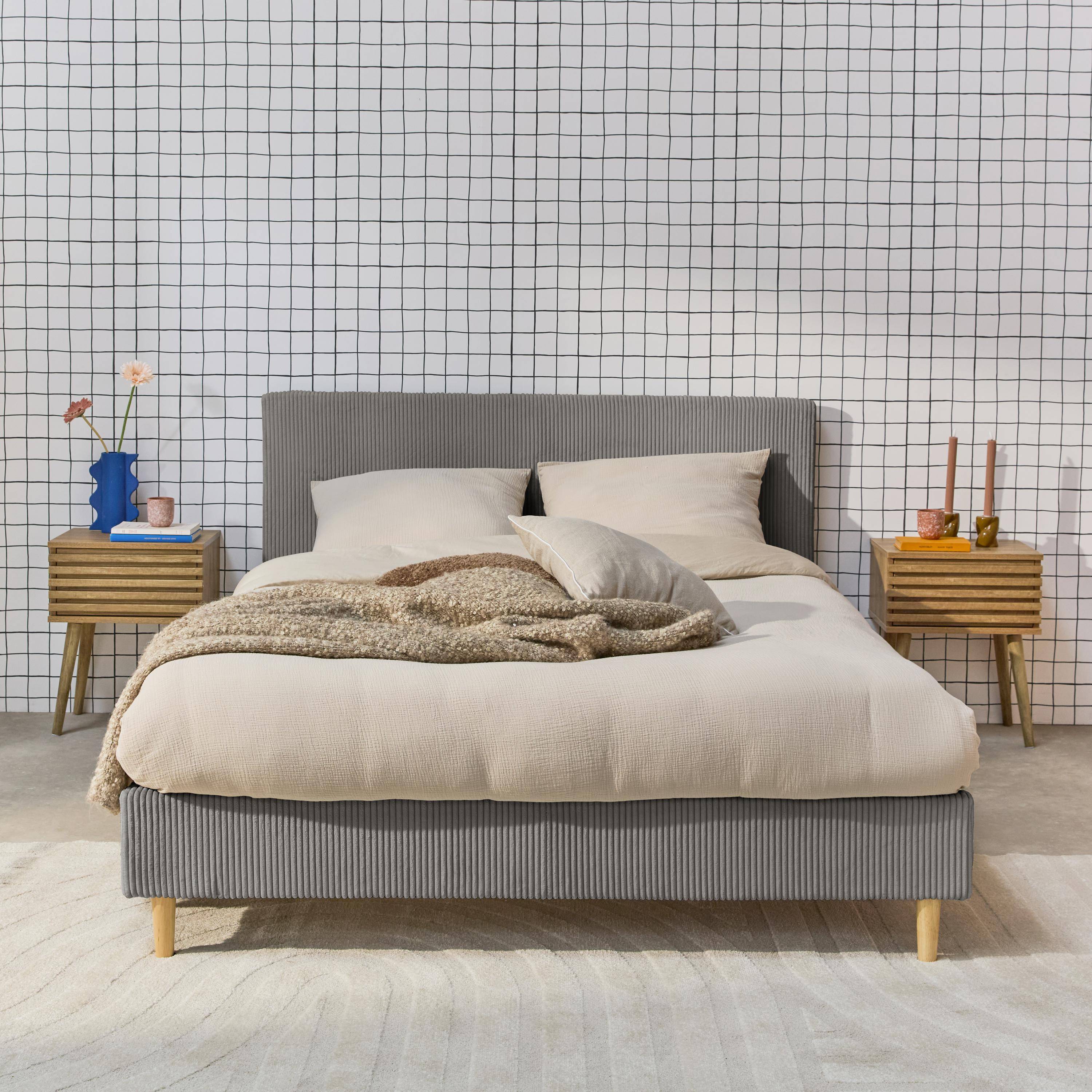Bett mit Lattenrost und Kopfteil, grau Cord-Bezug I sweeek